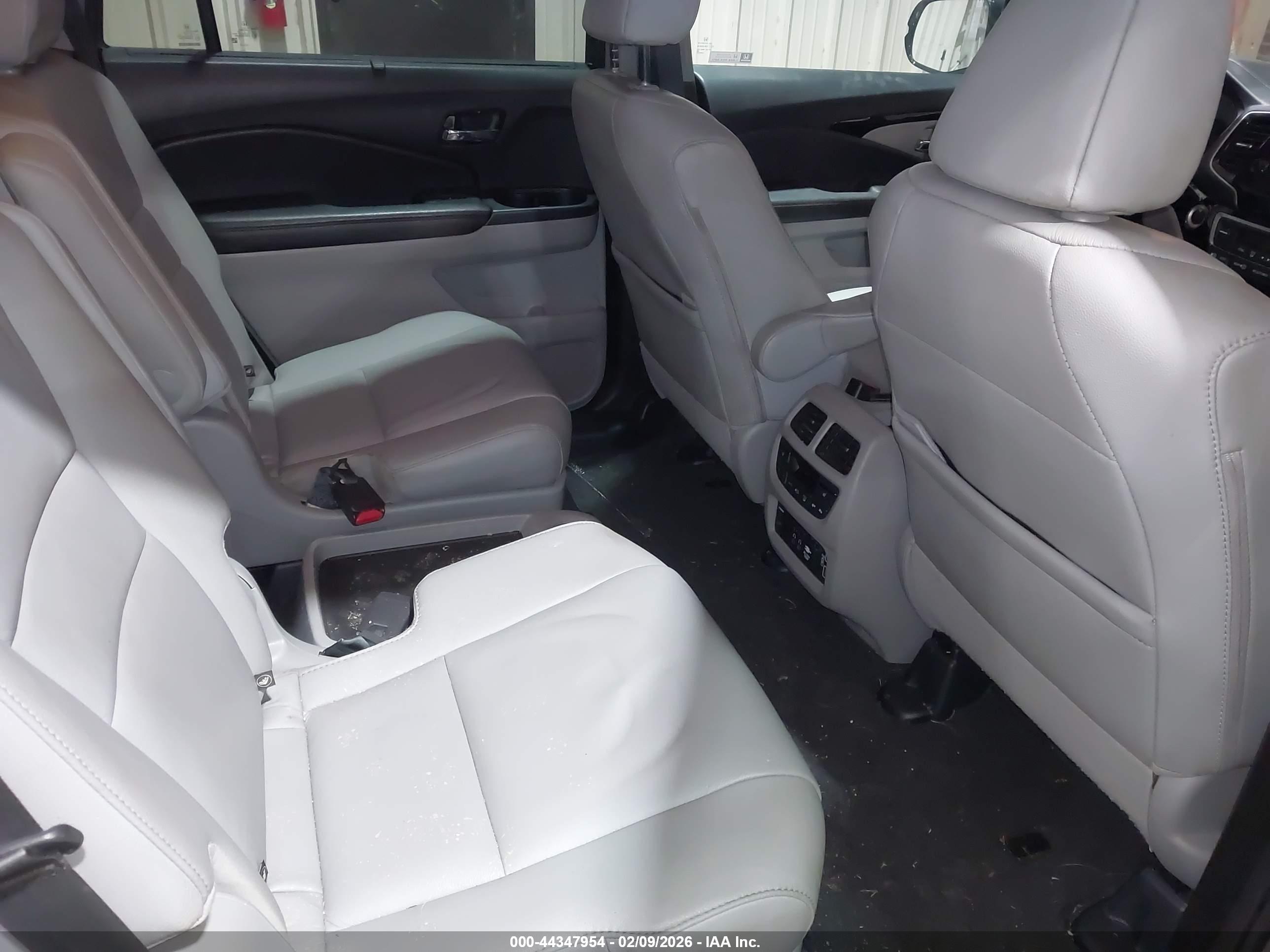 HONDA PILOT image 8