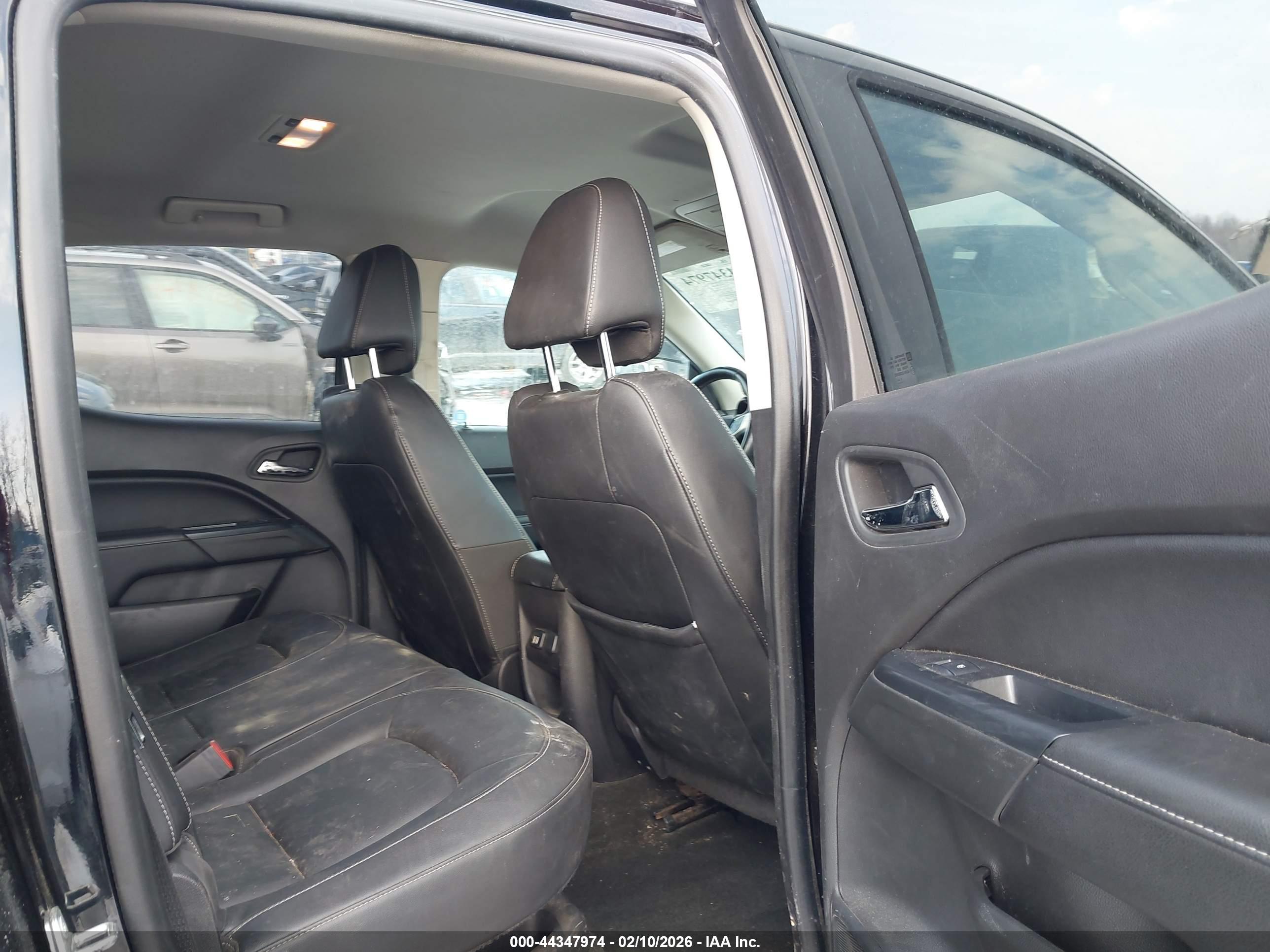 GMC CANYON image 8