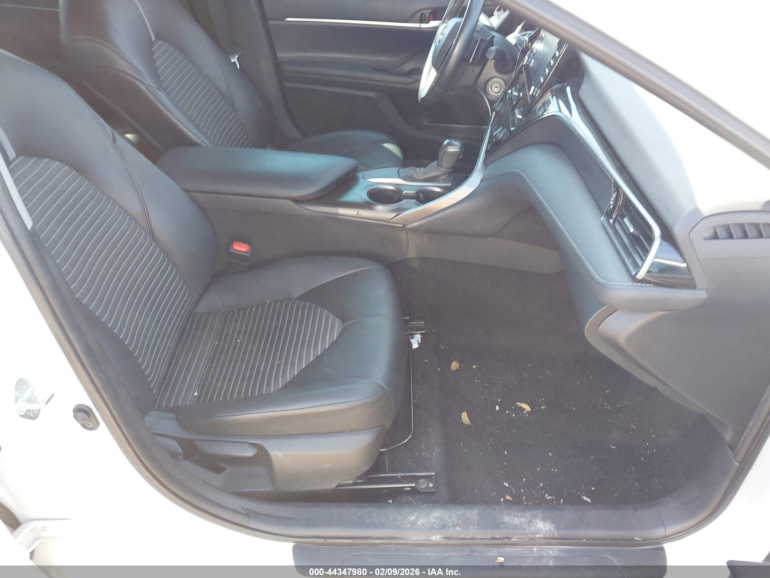 TOYOTA CAMRY image 5