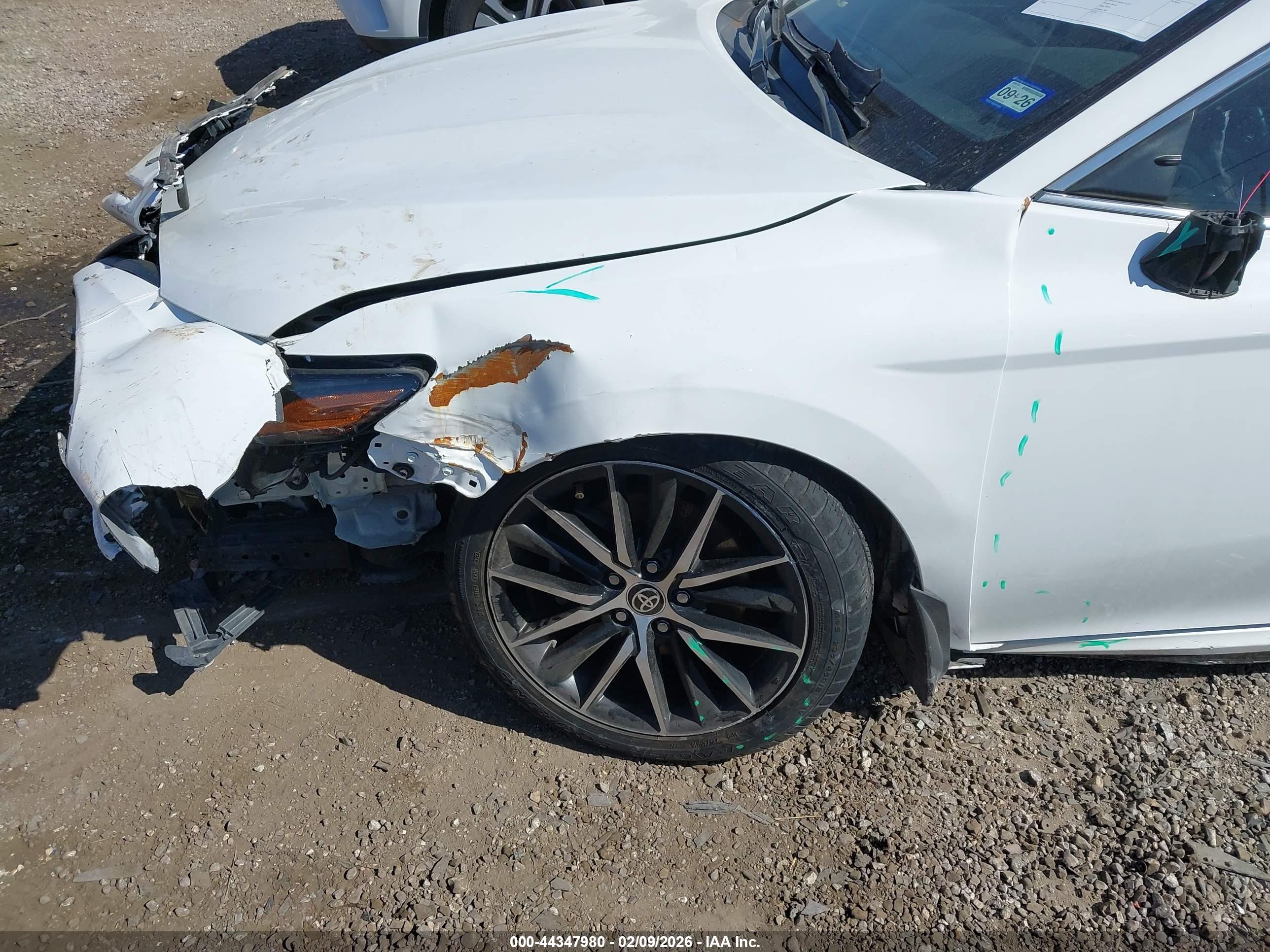 TOYOTA CAMRY image 6