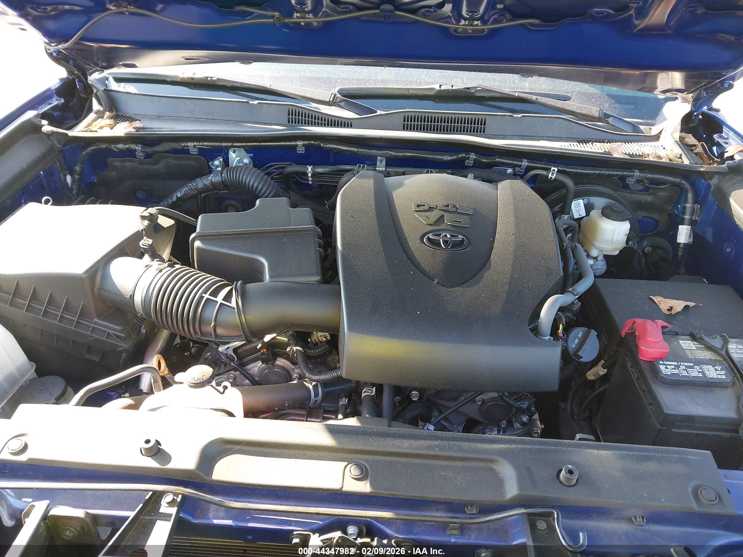 TOYOTA TACOMA image 10