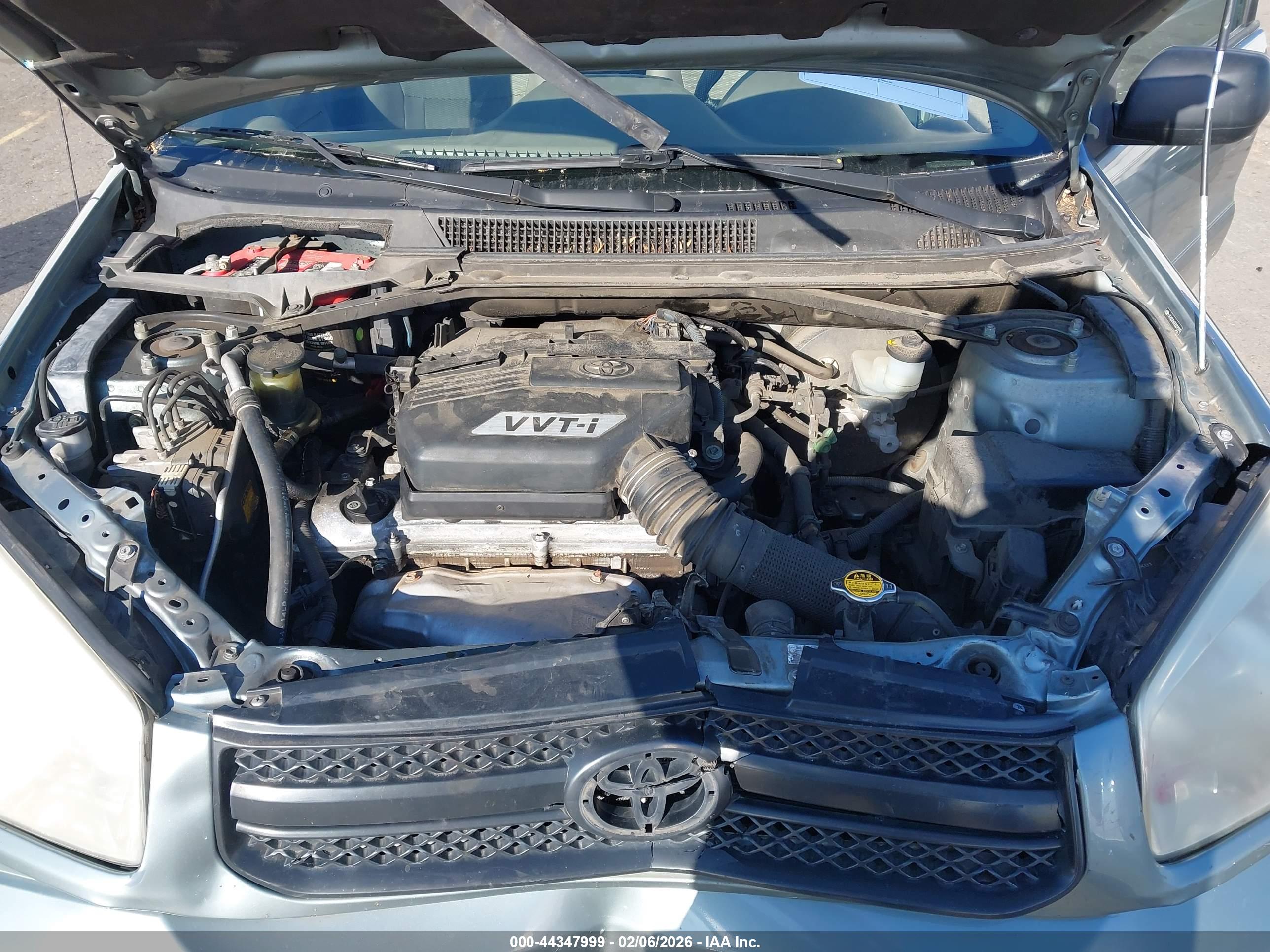 TOYOTA RAV4 image 10