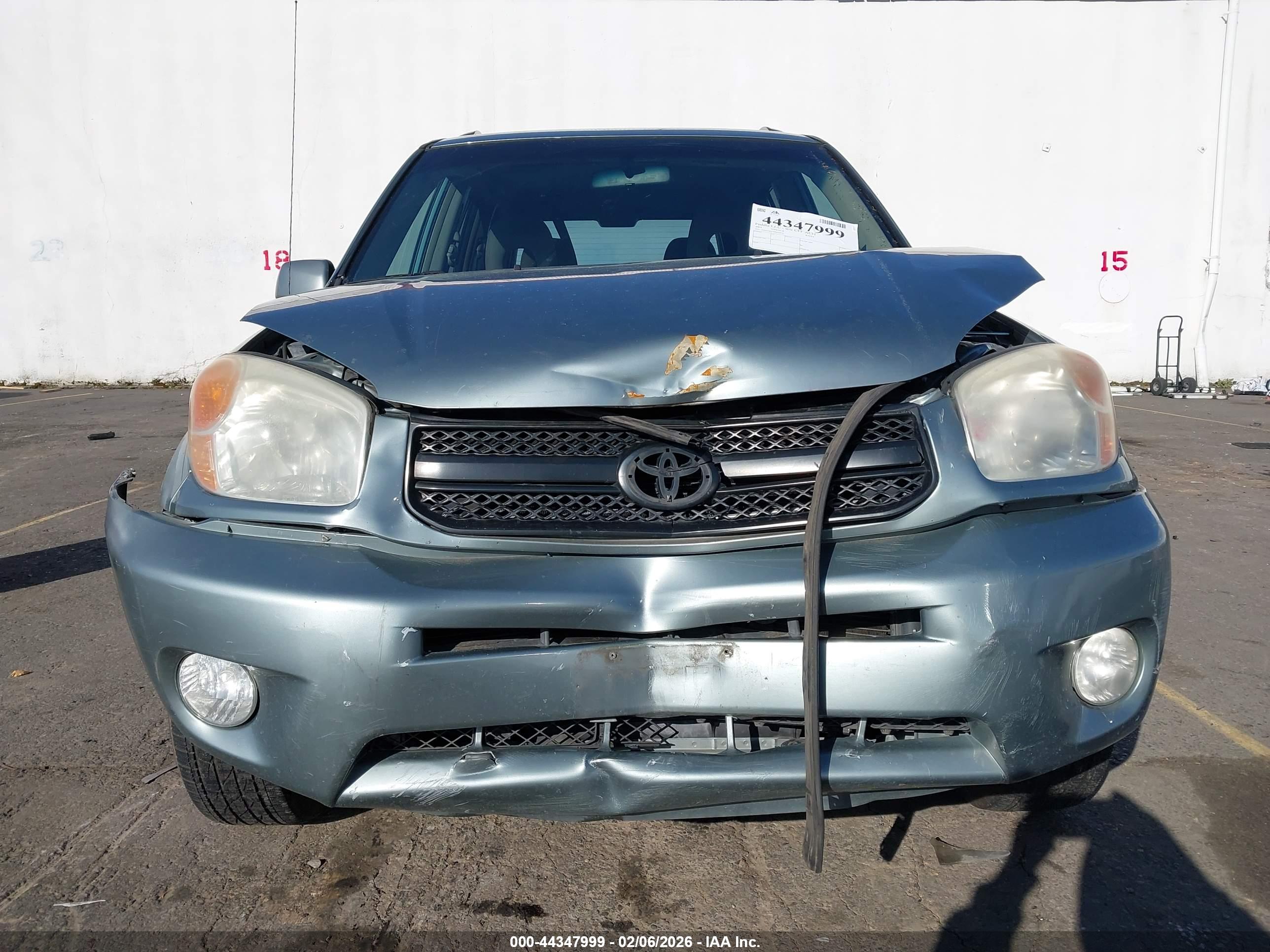 TOYOTA RAV4 image 6