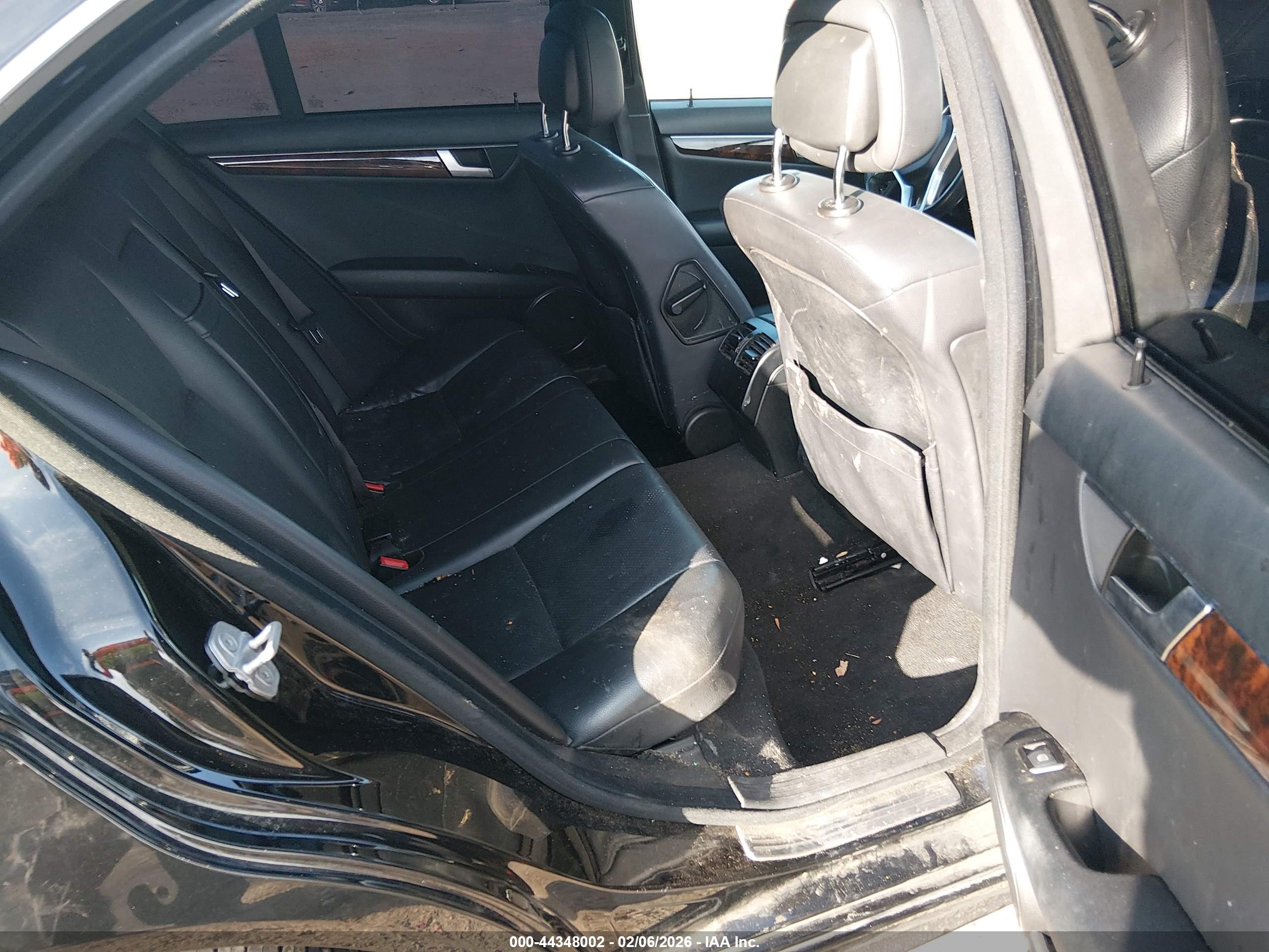 MERCEDES-BENZ C image 8