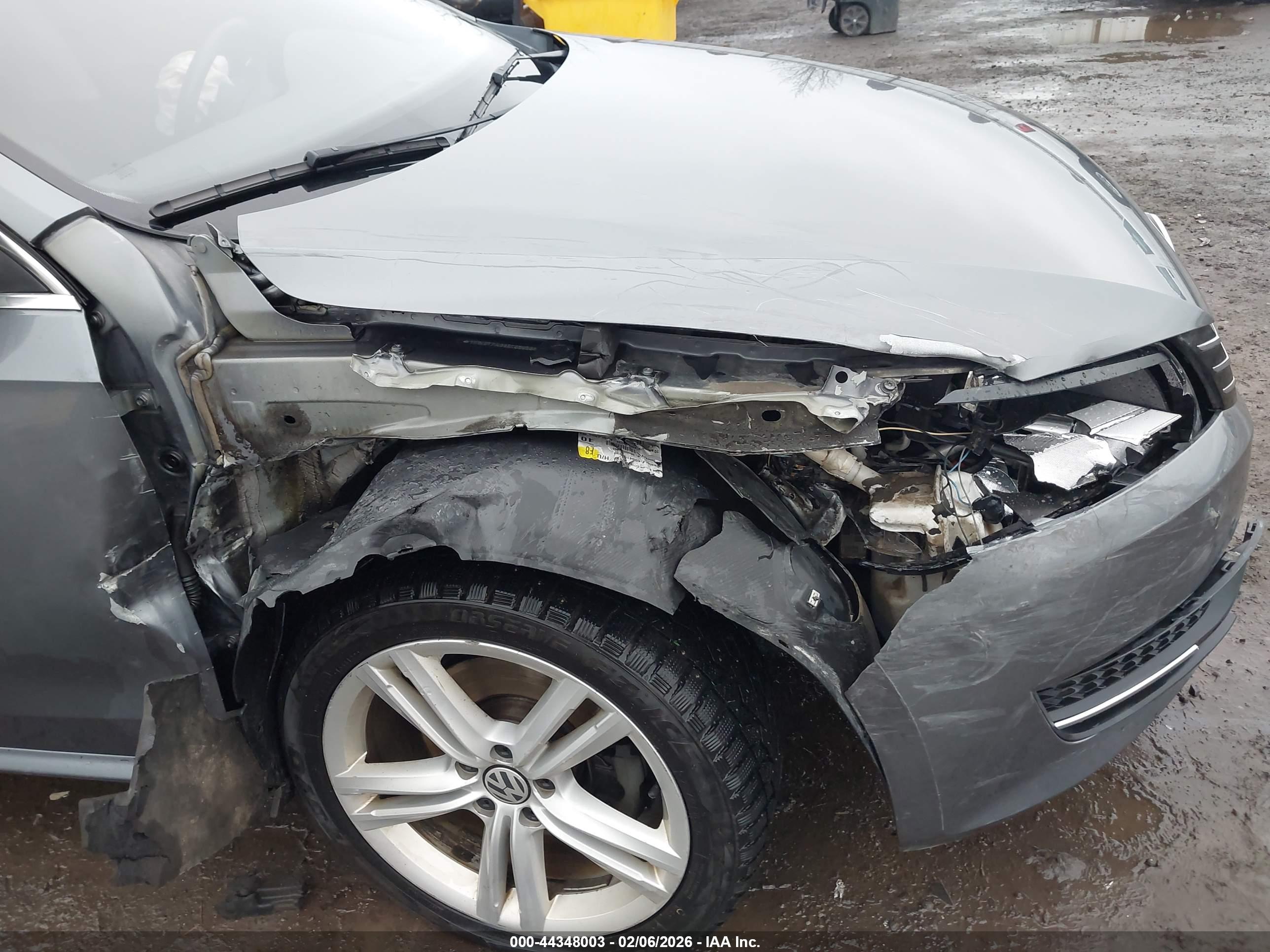 VOLKSWAGEN PASSAT image 6