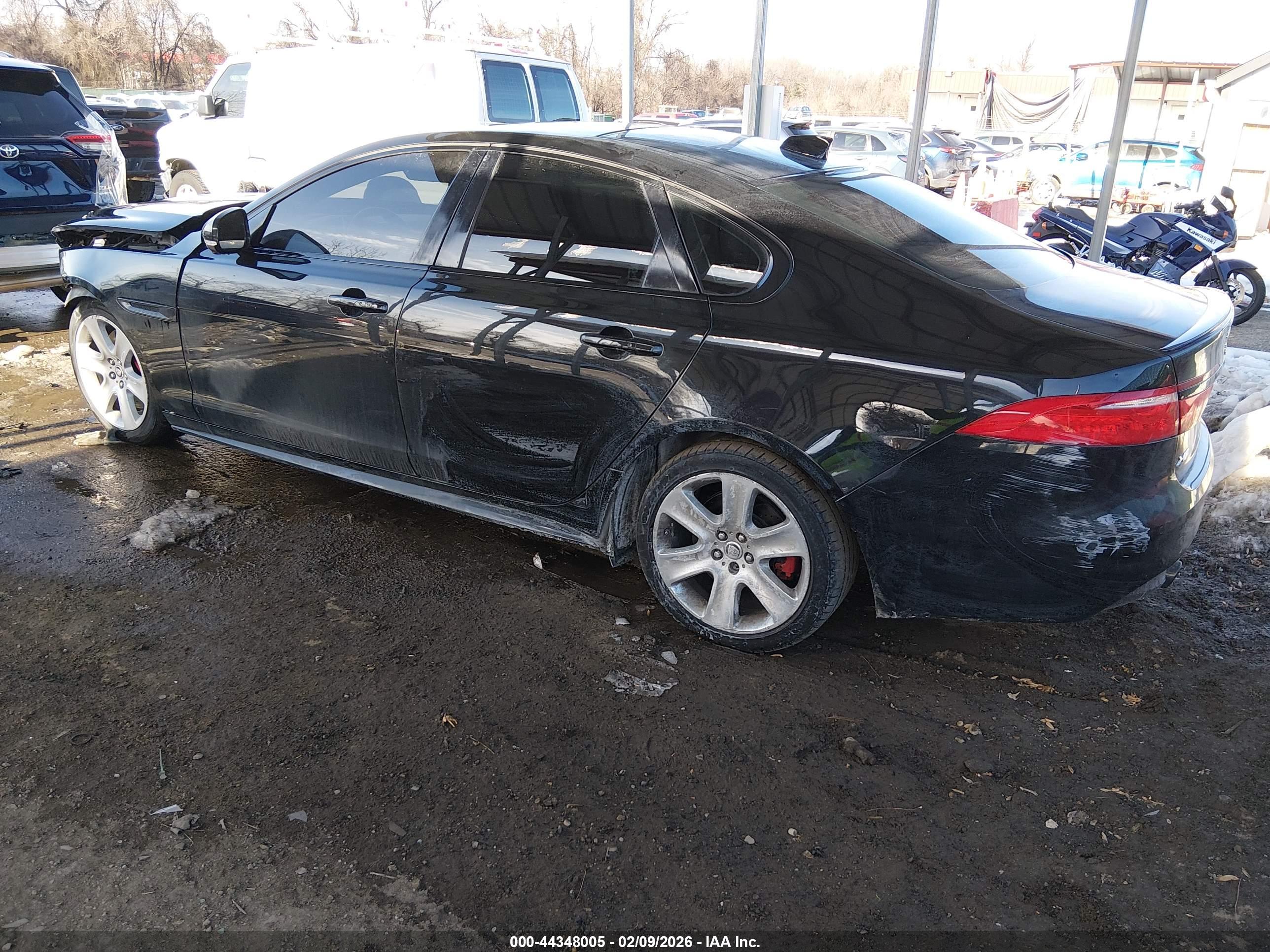 JAGUAR XF image 3