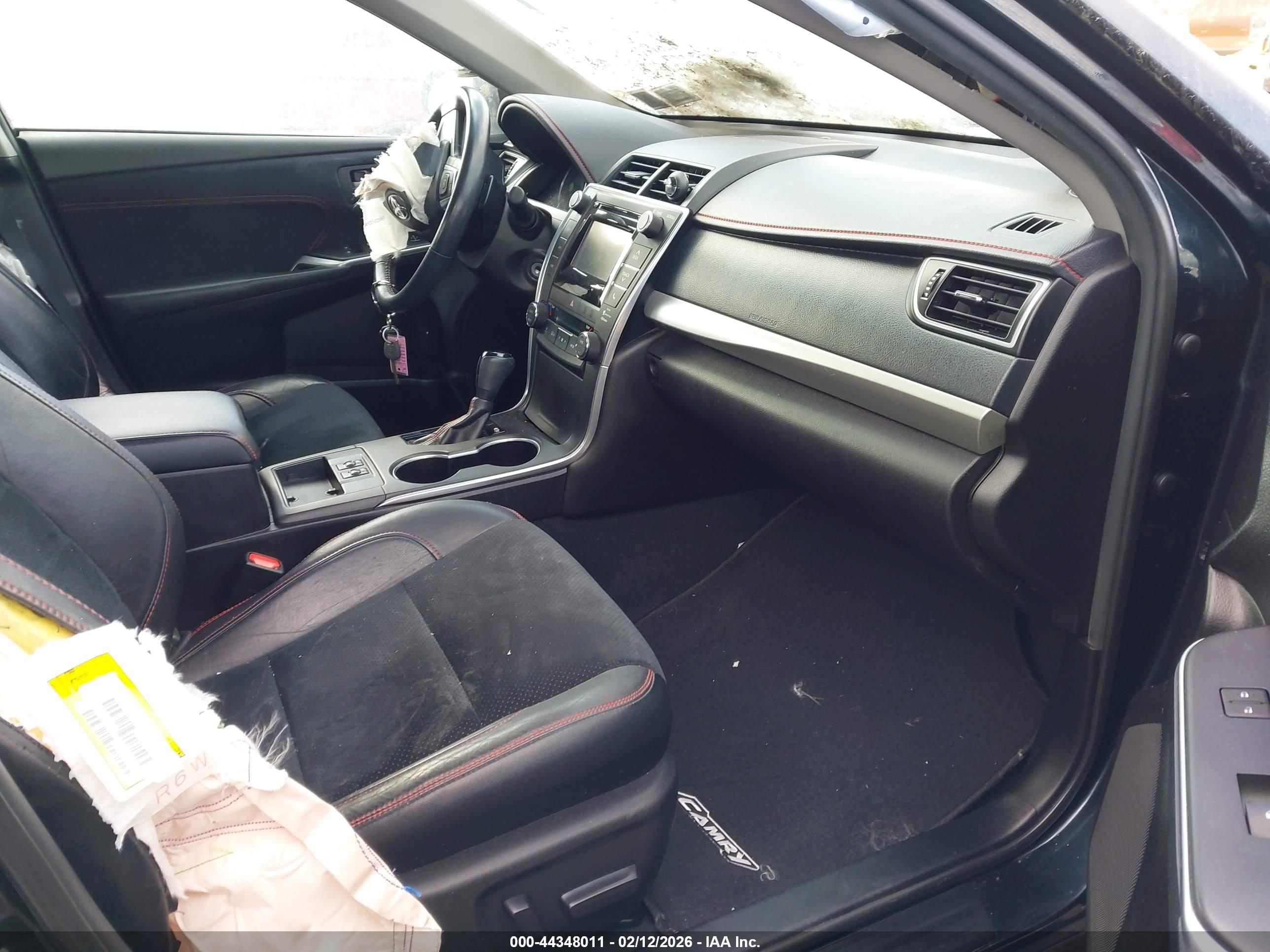 TOYOTA CAMRY image 5