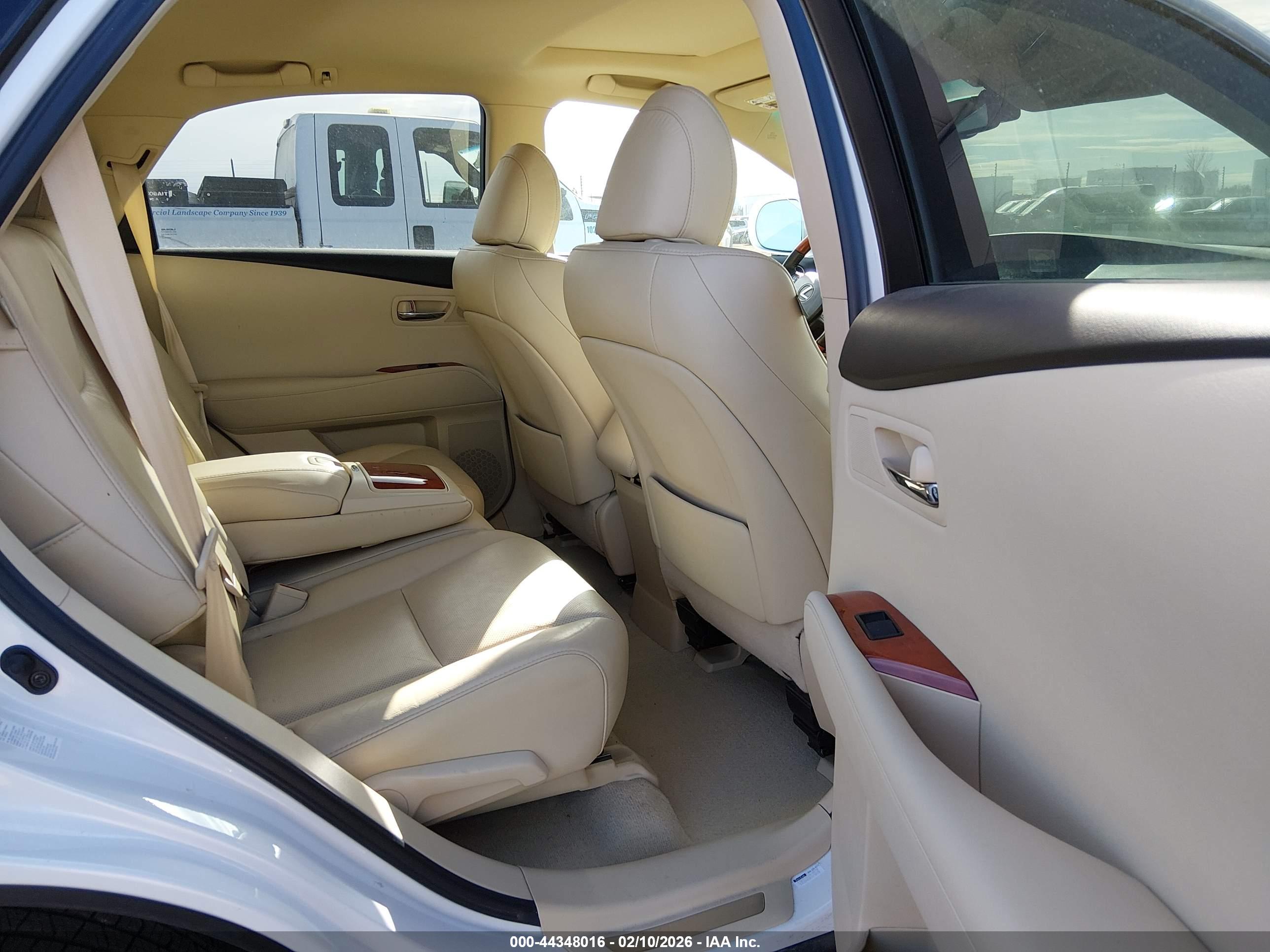 LEXUS RX image 8