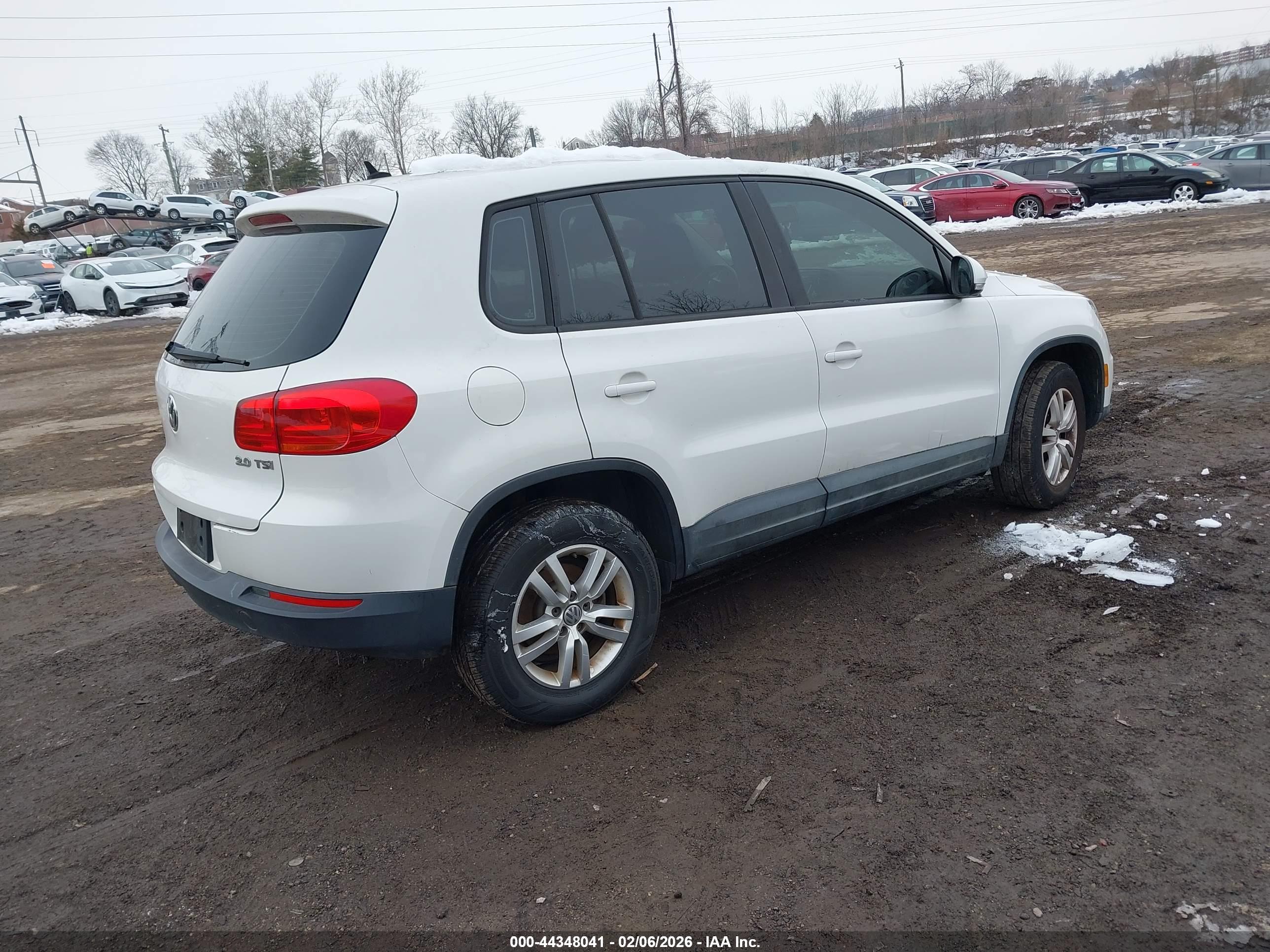 VOLKSWAGEN TIGUAN image 4