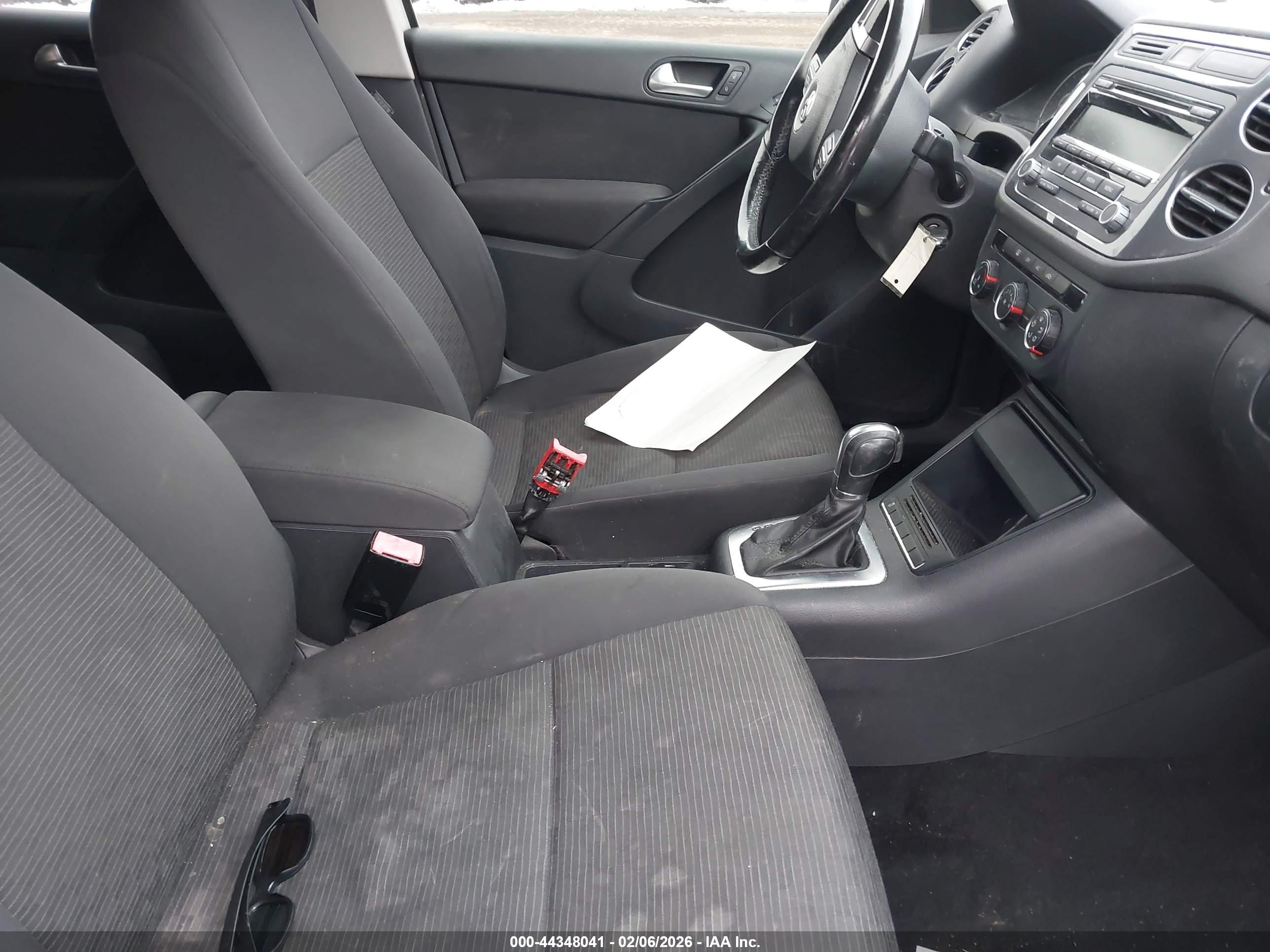 VOLKSWAGEN TIGUAN image 5