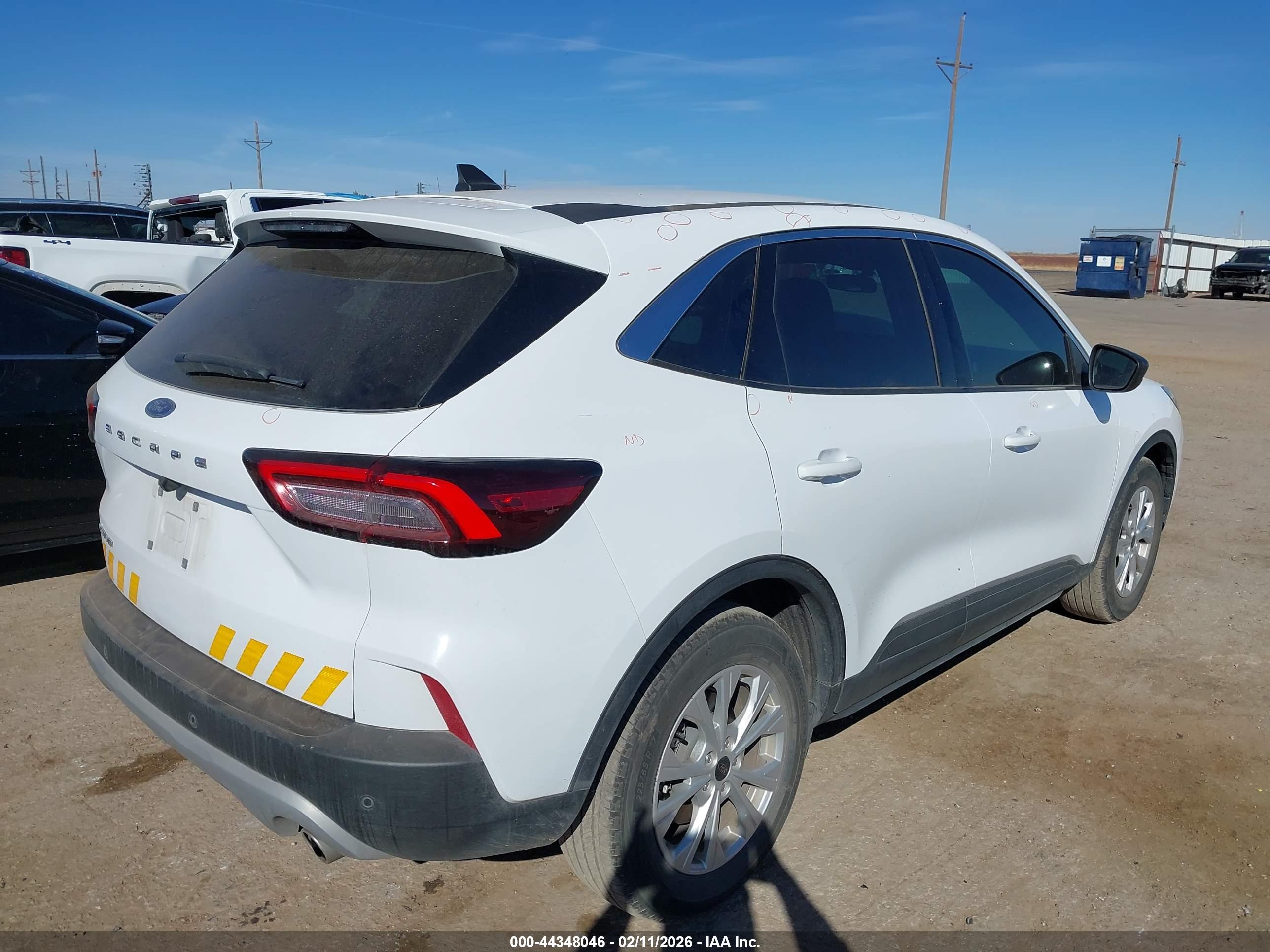 FORD ESCAPE image 4