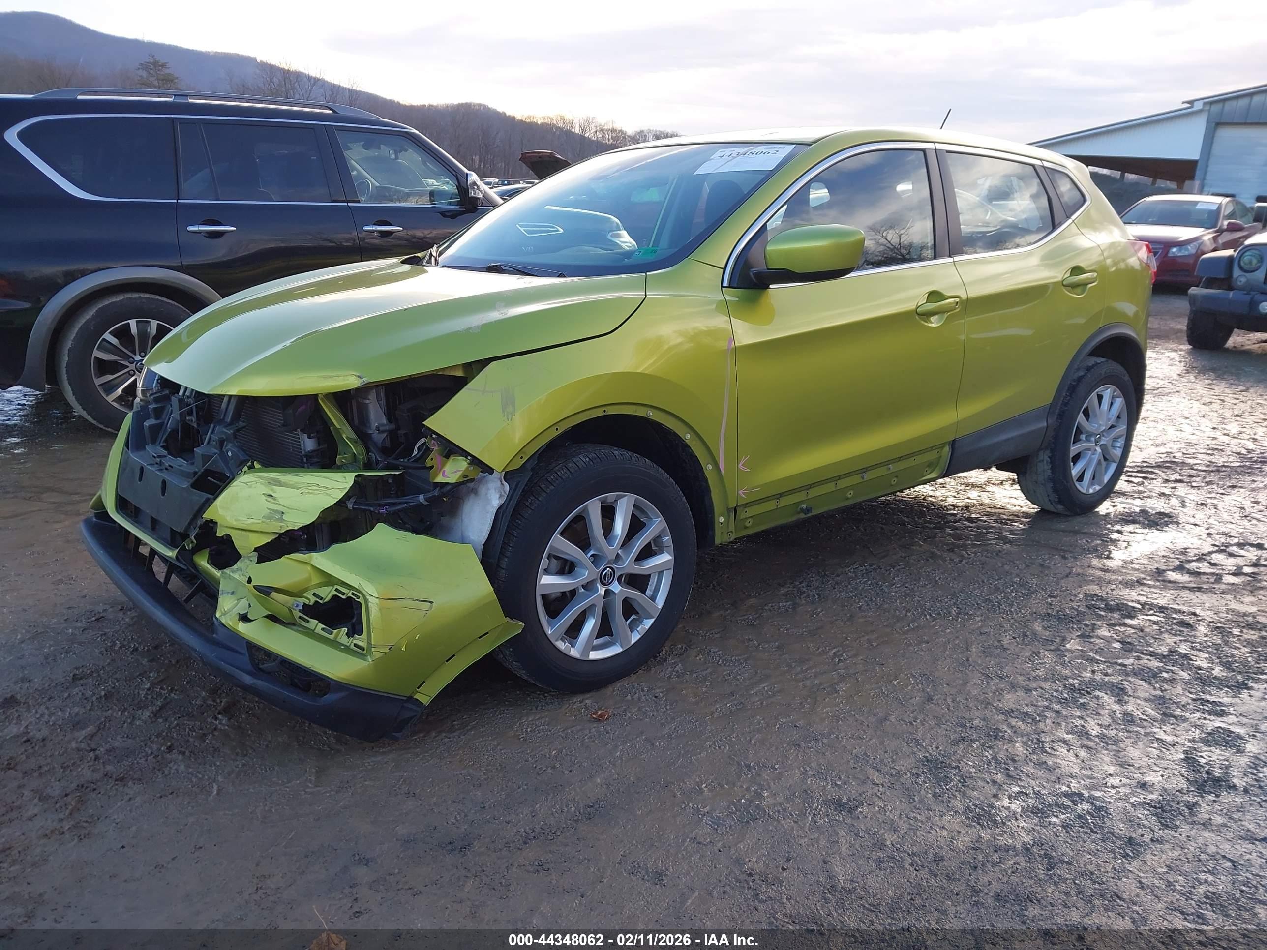 NISSAN ROGUE image 2