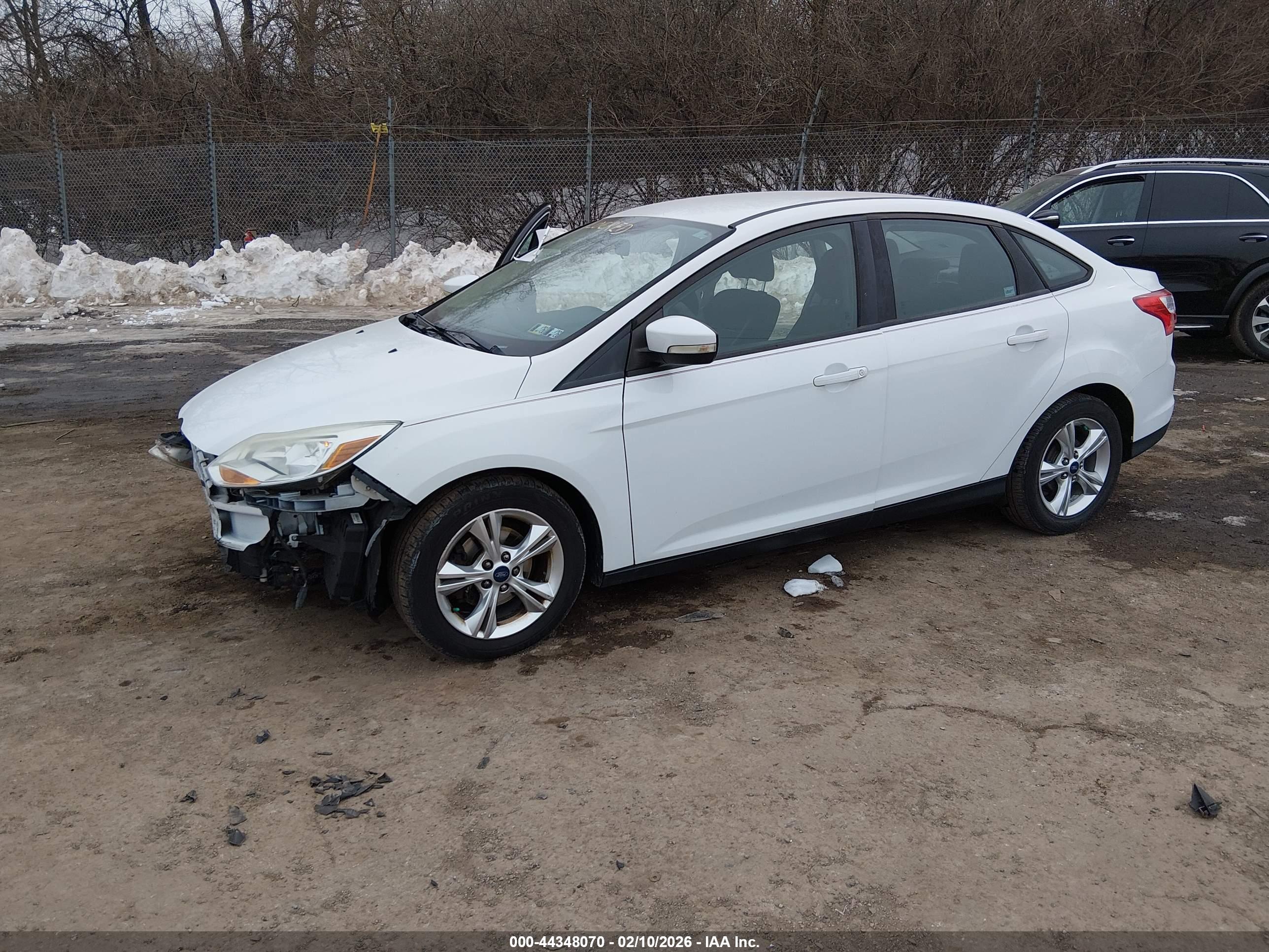 FORD FOCUS image 2