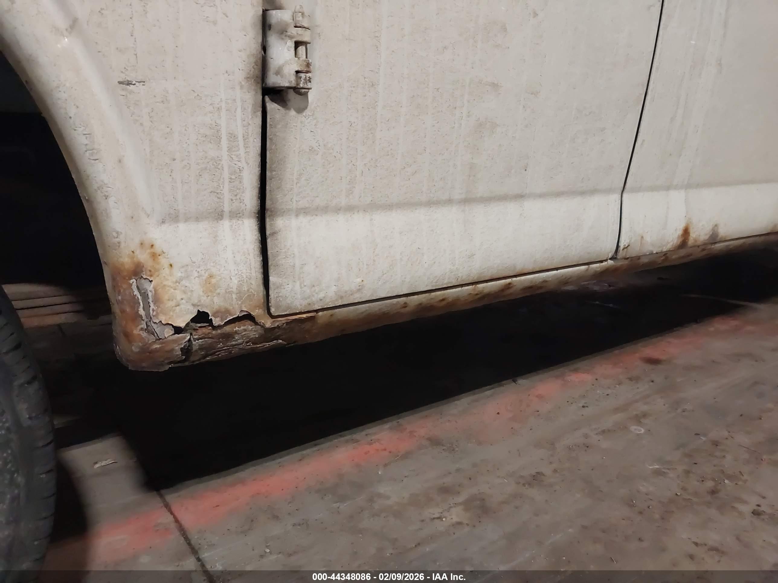 GMC SAVANA image 6