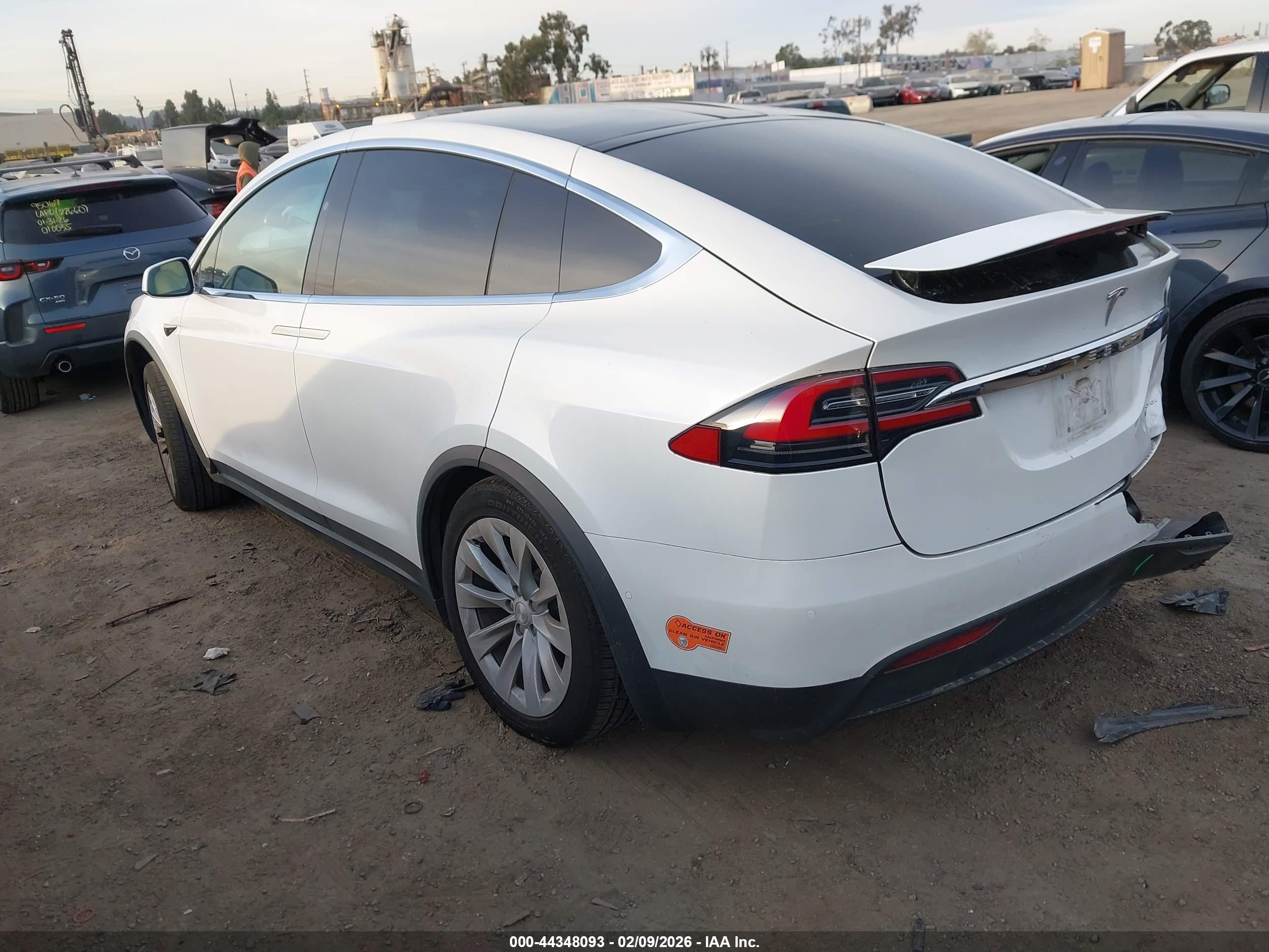 TESLA MODEL image 3