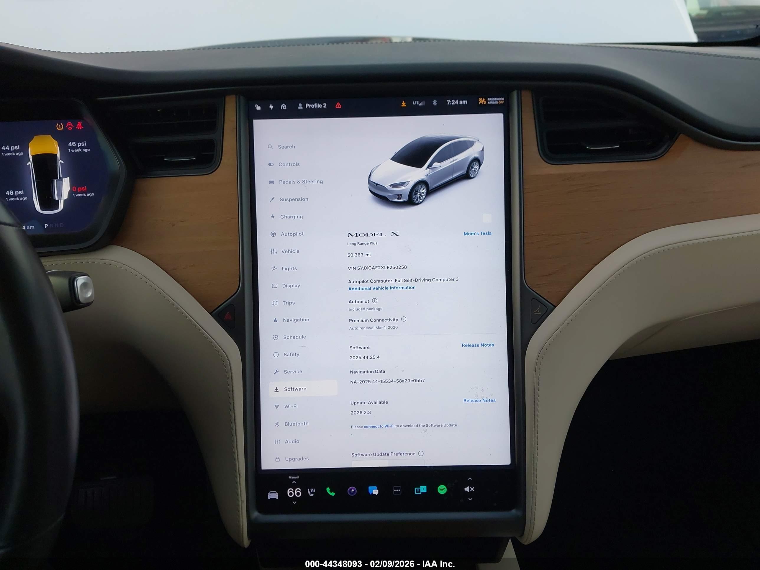 TESLA MODEL image 7