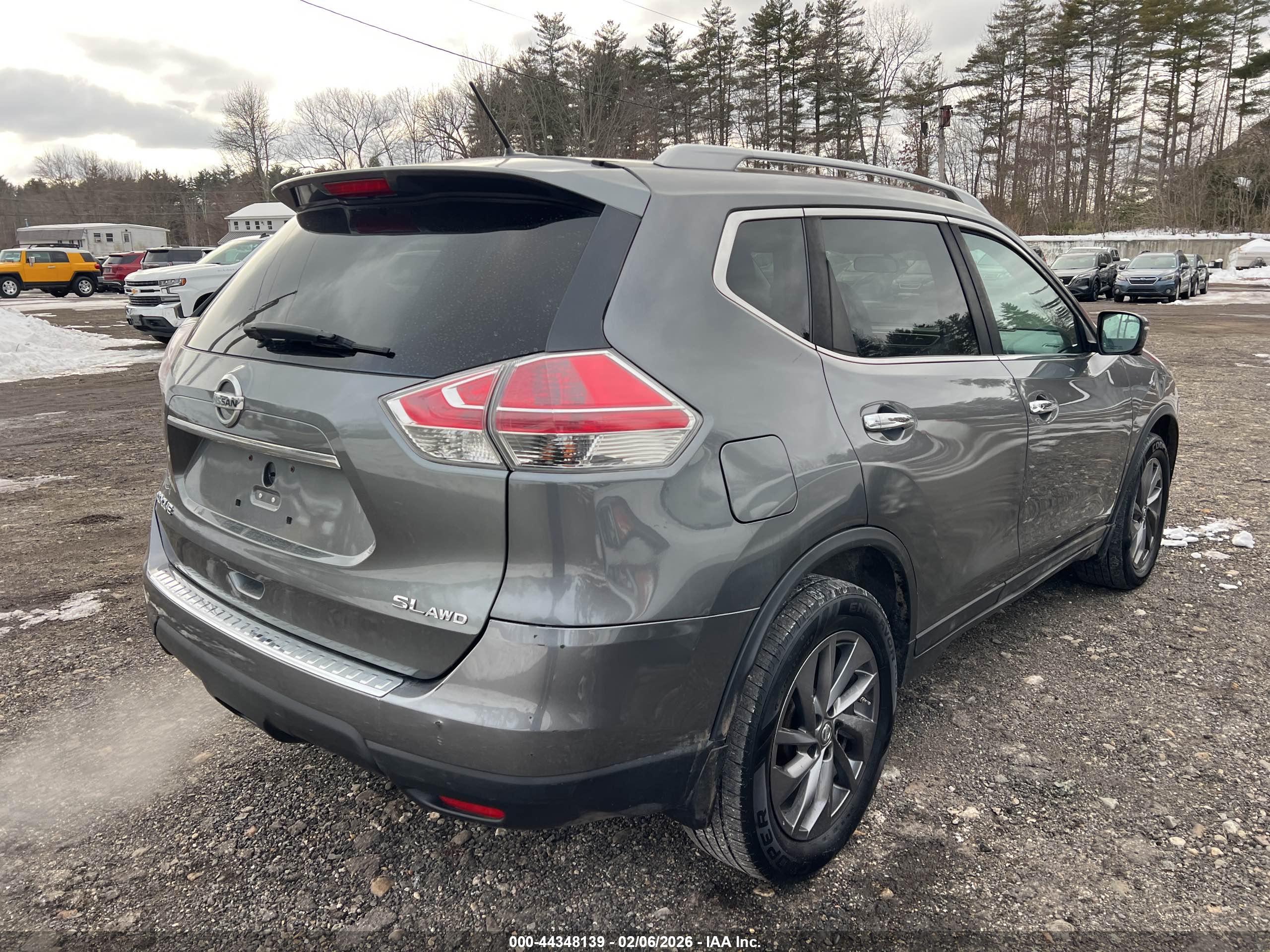 NISSAN ROGUE image 4