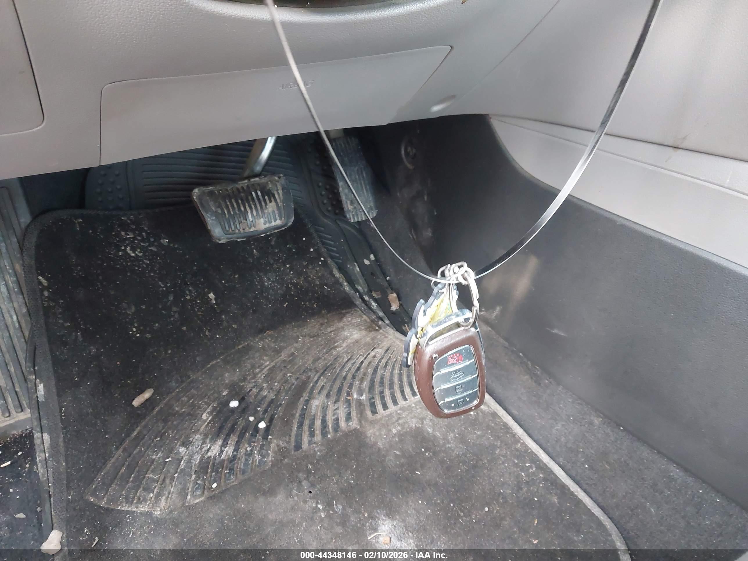 HYUNDAI ELANTRA image 11
