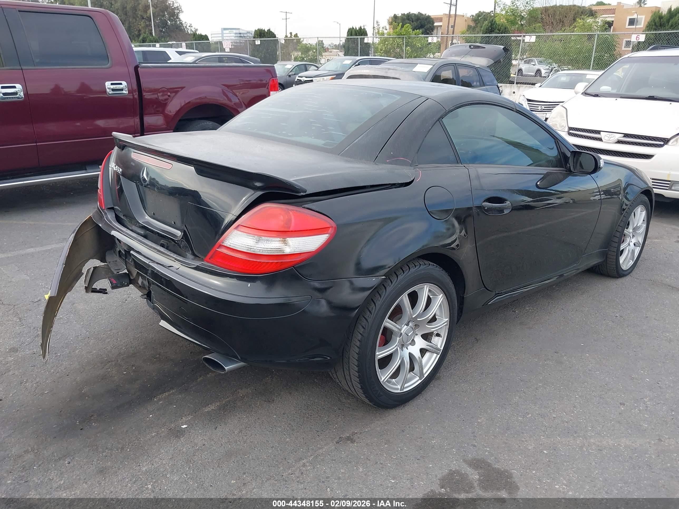 MERCEDES-BENZ SLK image 4