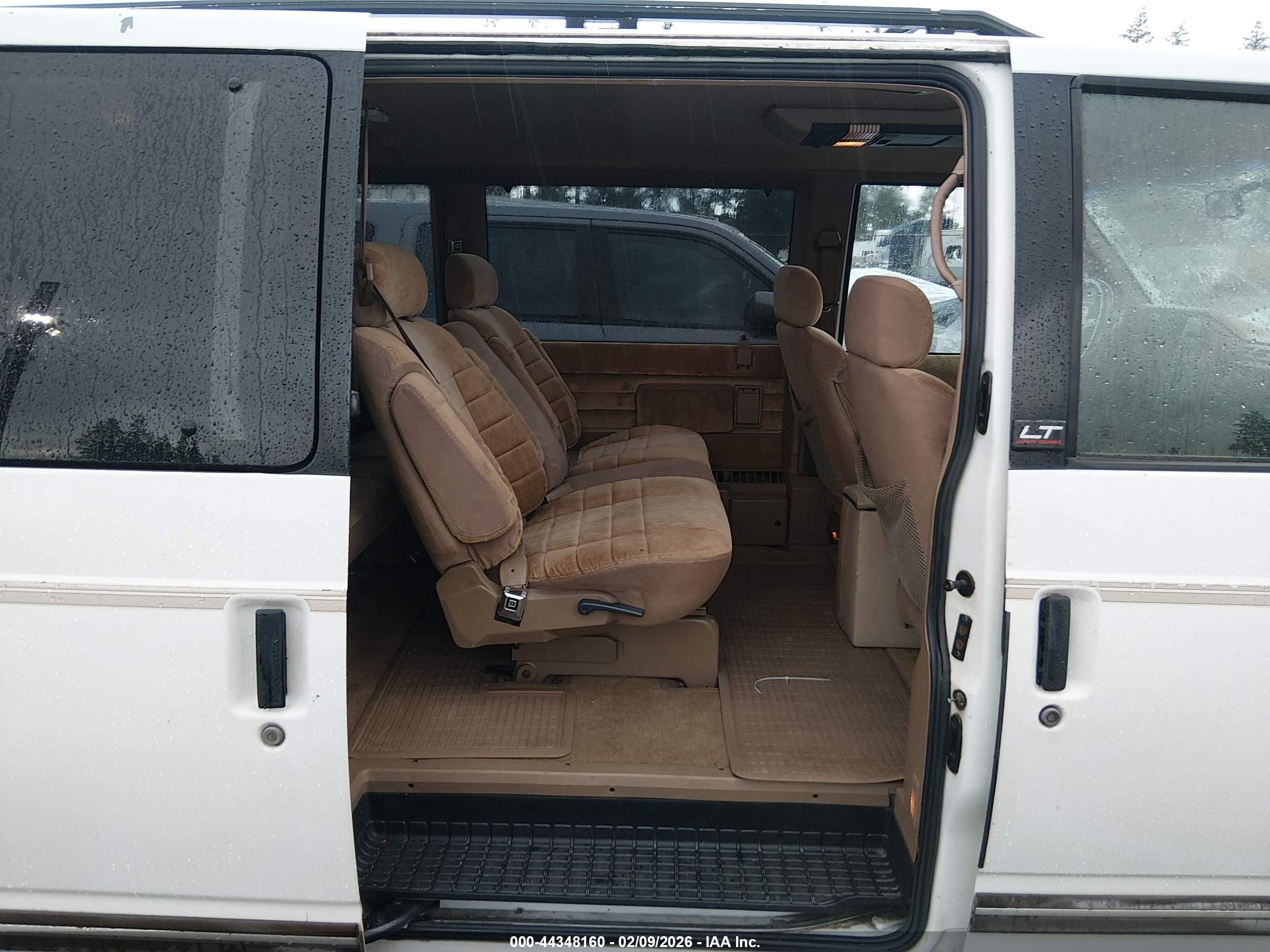 CHEVROLET ASTRO image 8