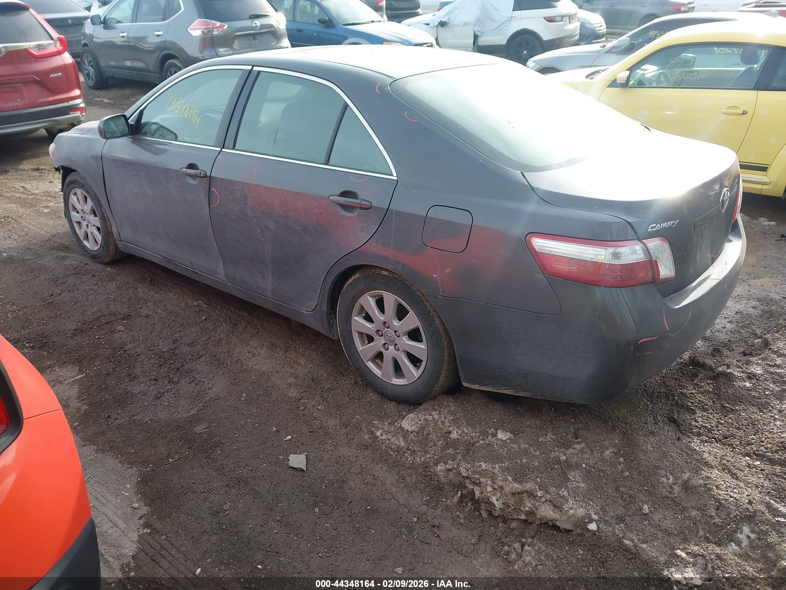 TOYOTA CAMRY image 3