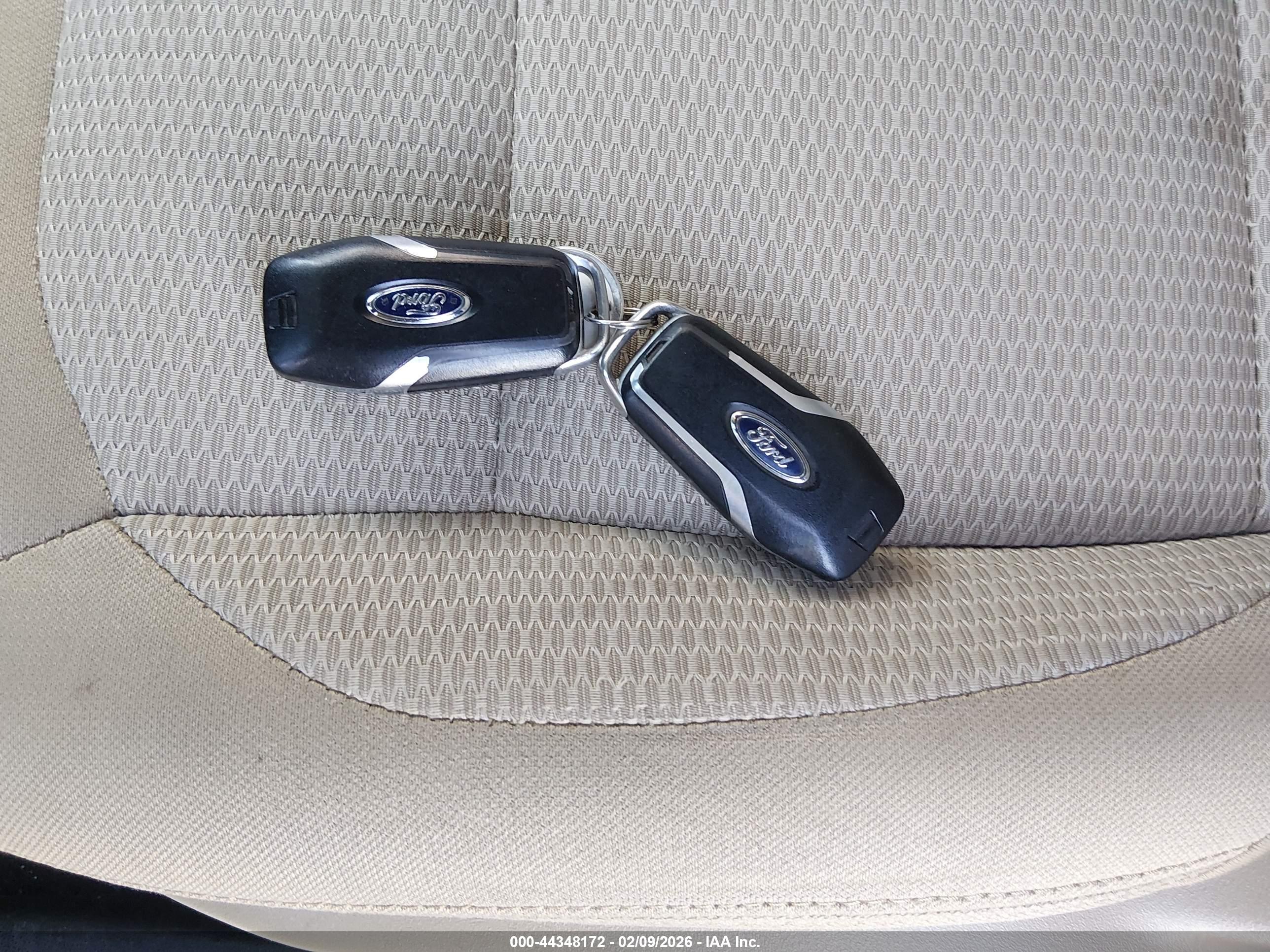 FORD EXPLORER image 11