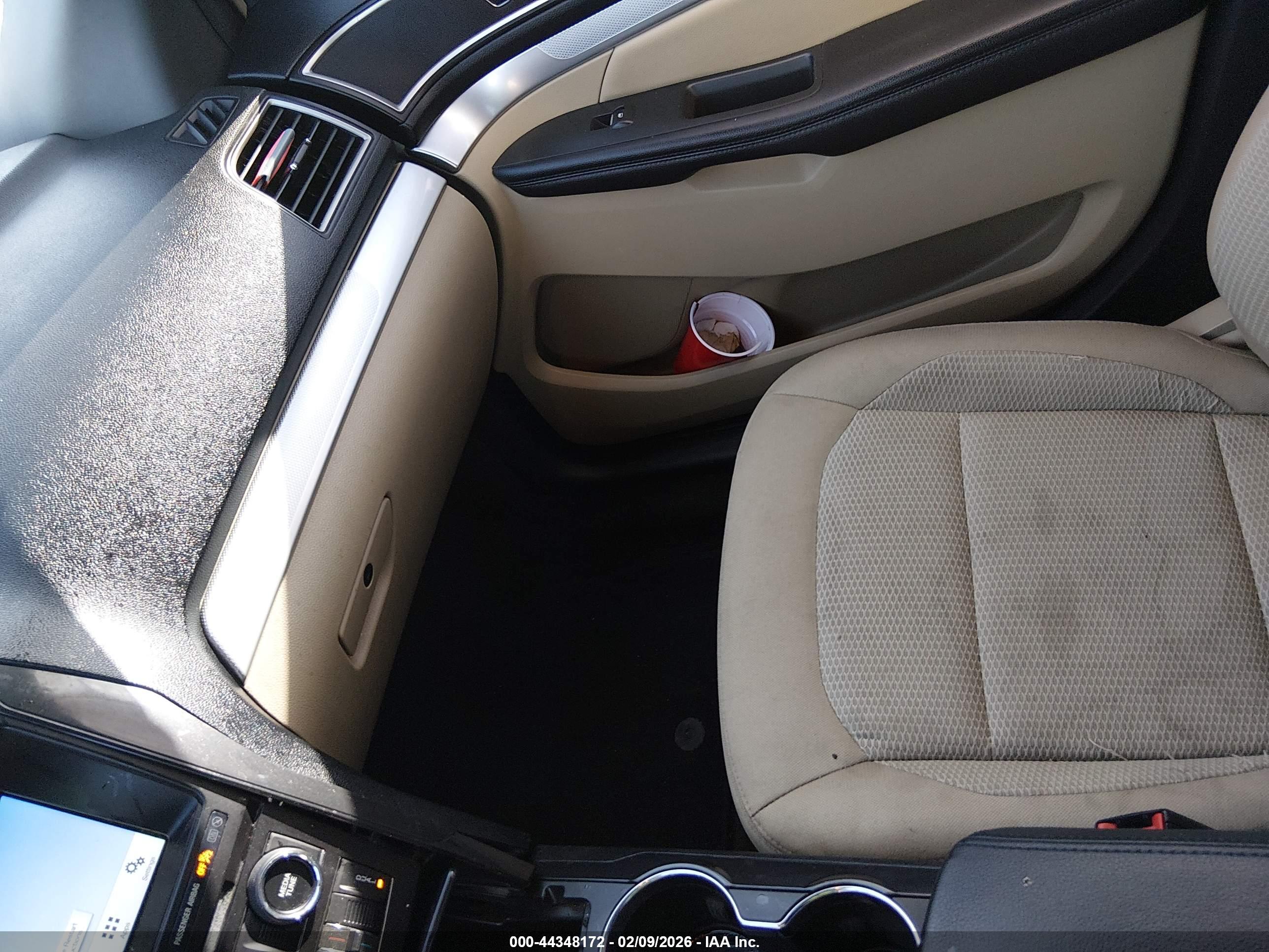 FORD EXPLORER image 5