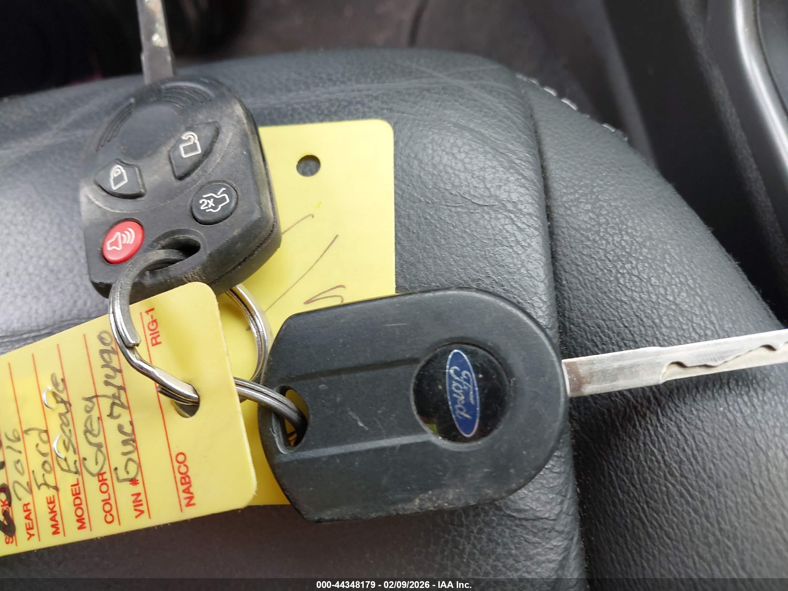 FORD ESCAPE image 11