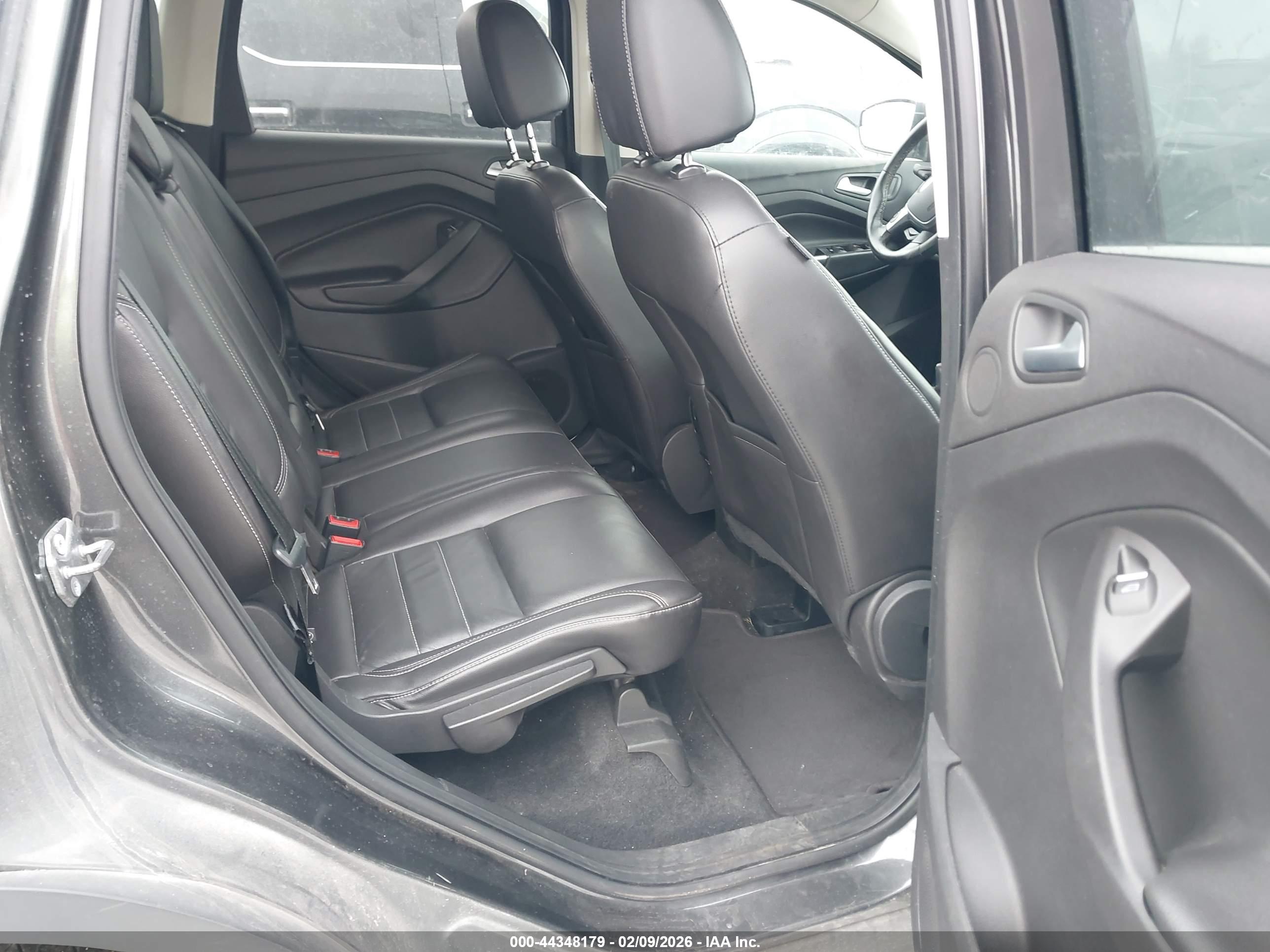 FORD ESCAPE image 8