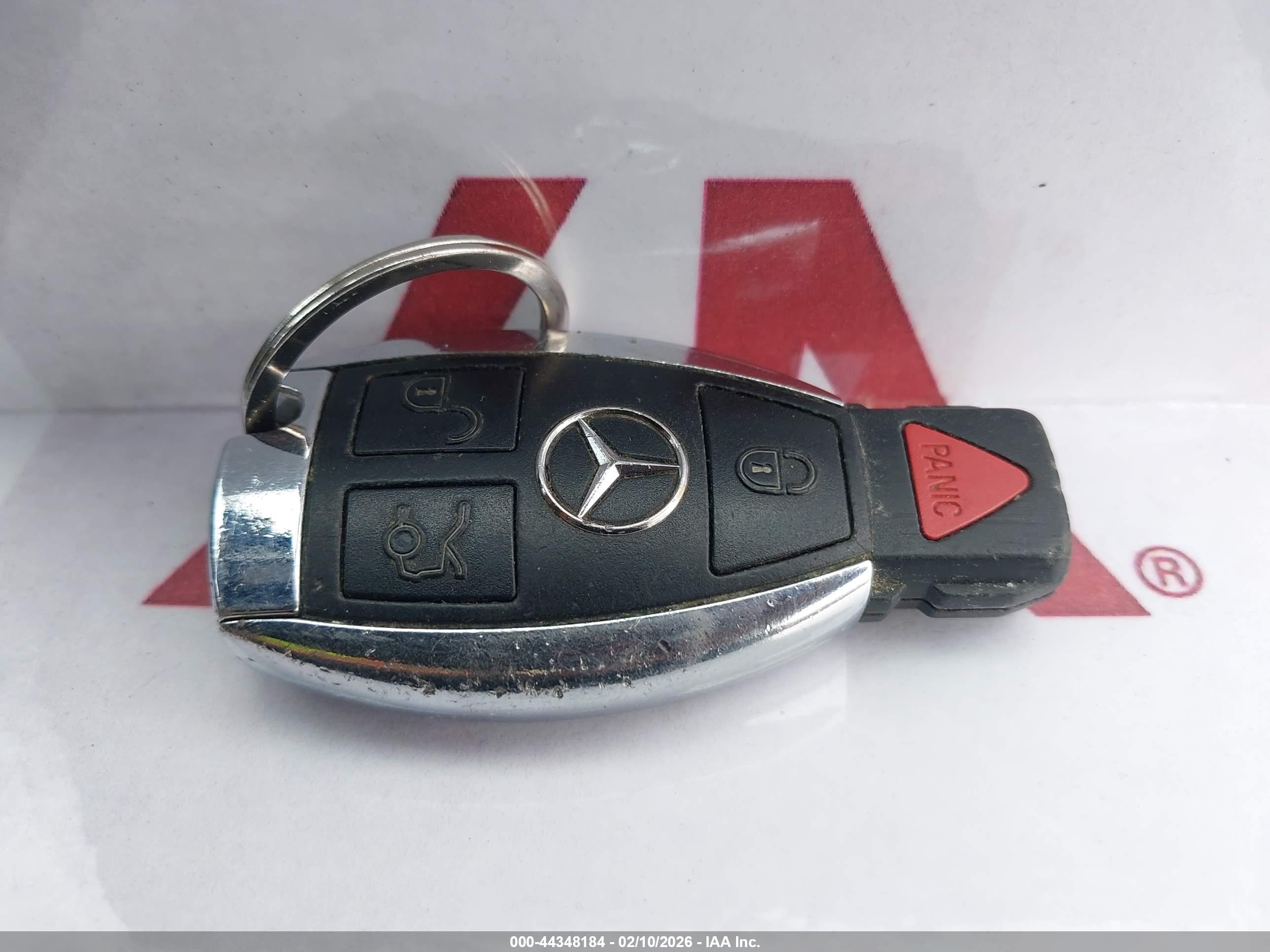 MERCEDES-BENZ E image 11