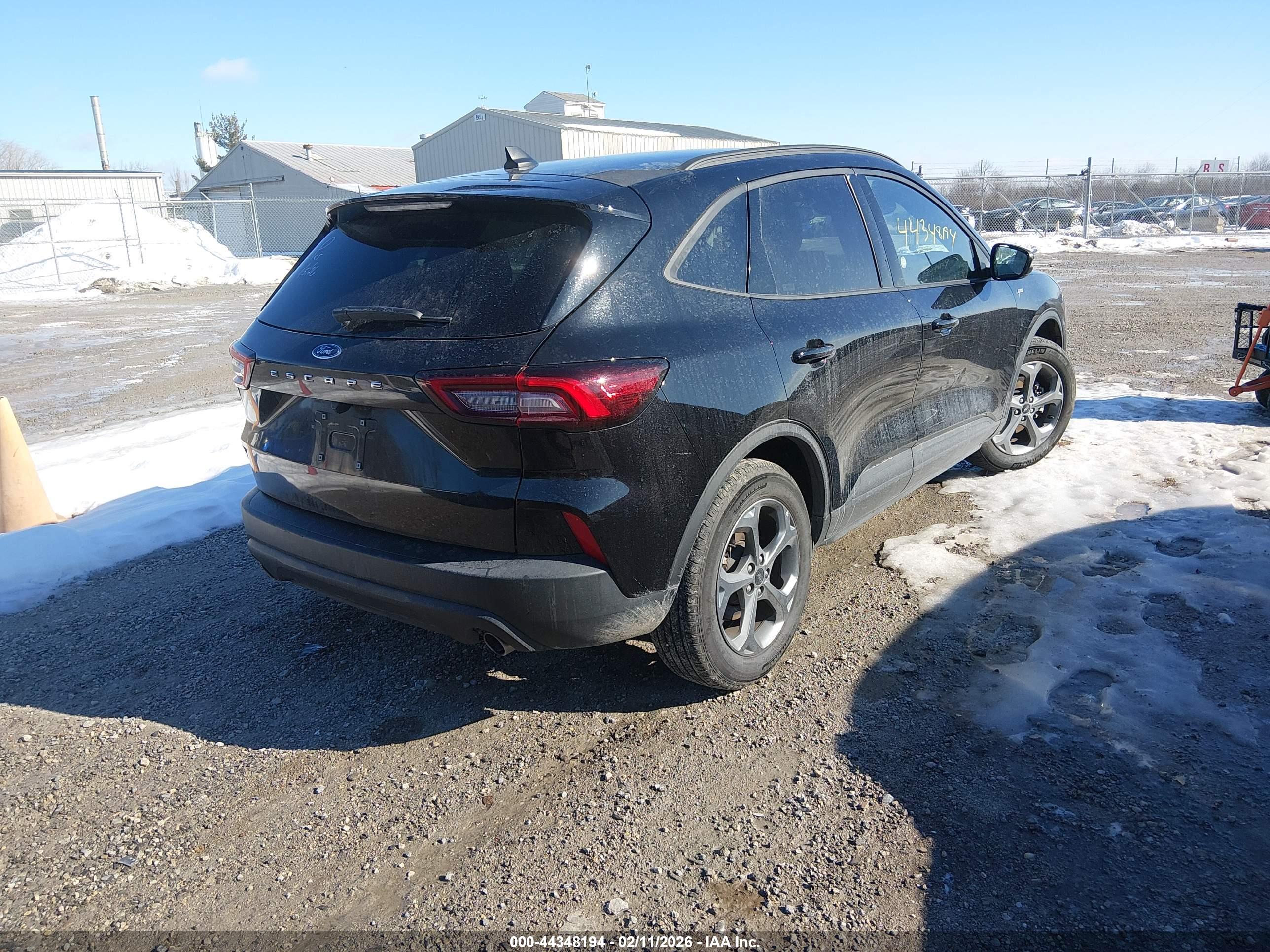 FORD ESCAPE image 4