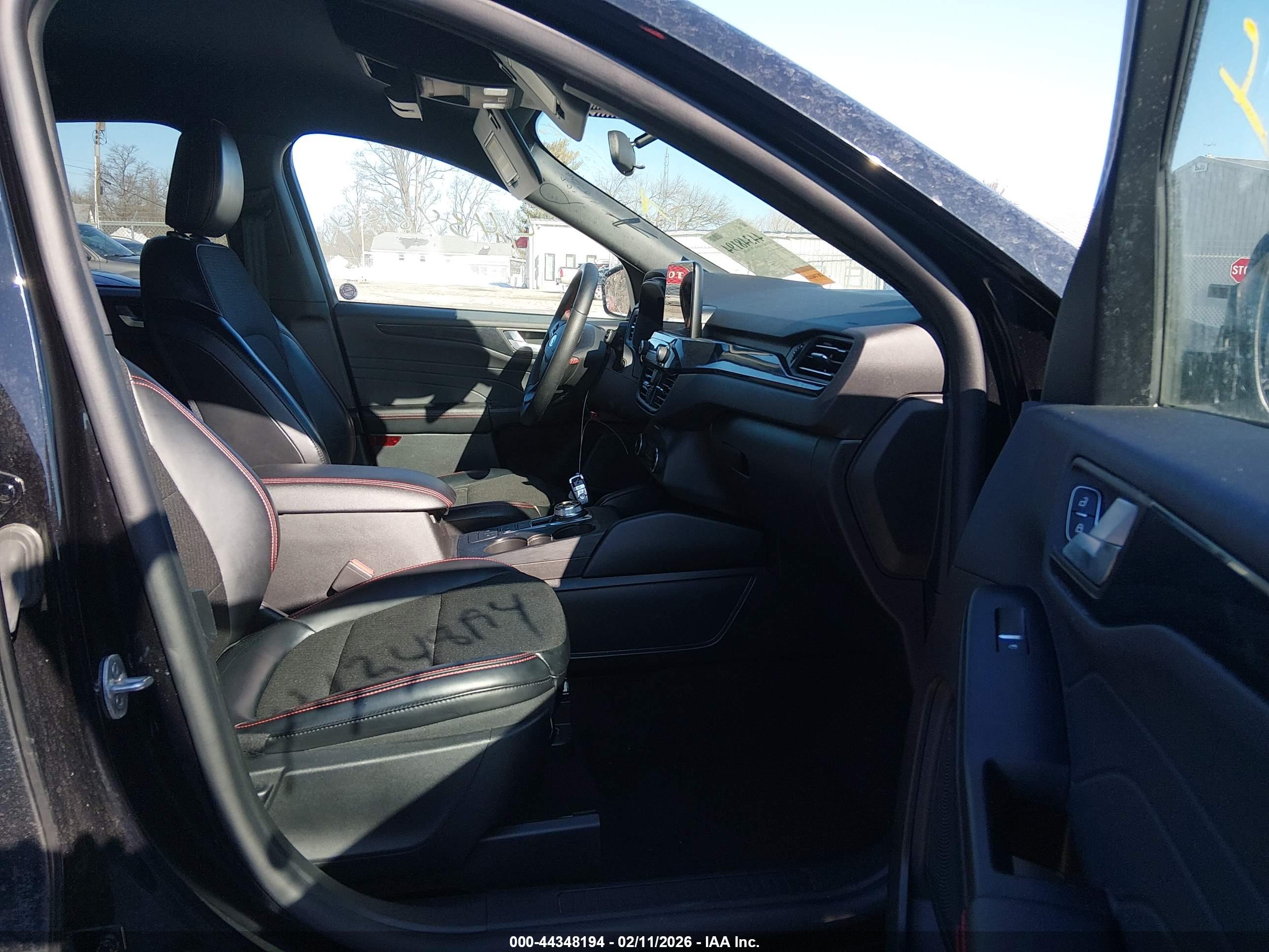 FORD ESCAPE image 5