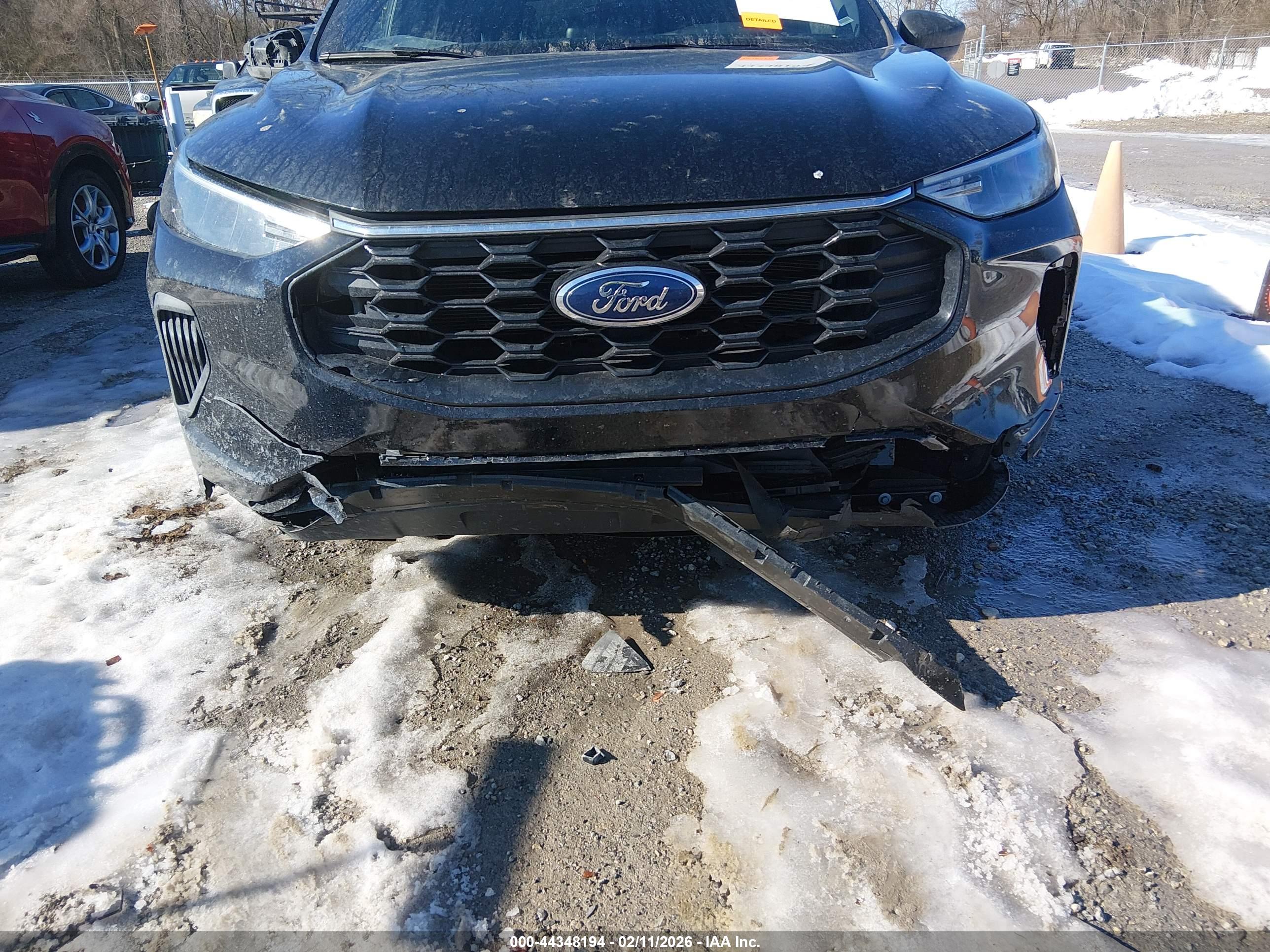 FORD ESCAPE image 6
