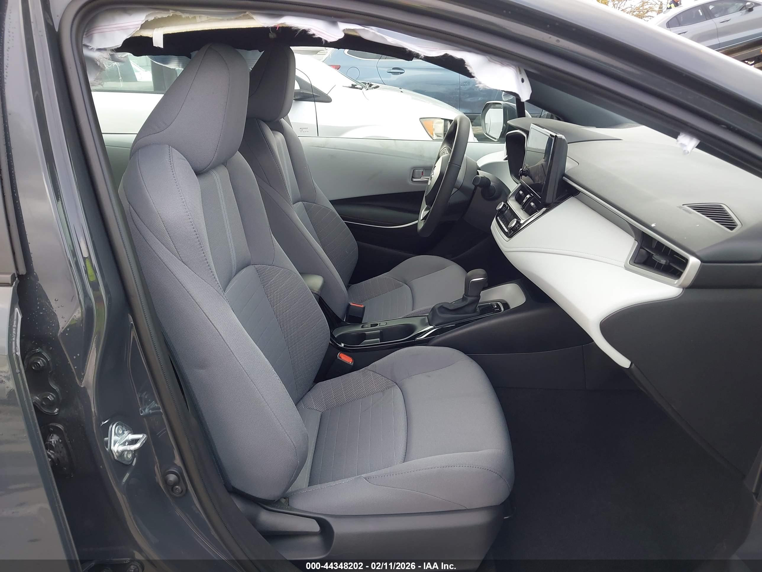 TOYOTA COROLLA image 5