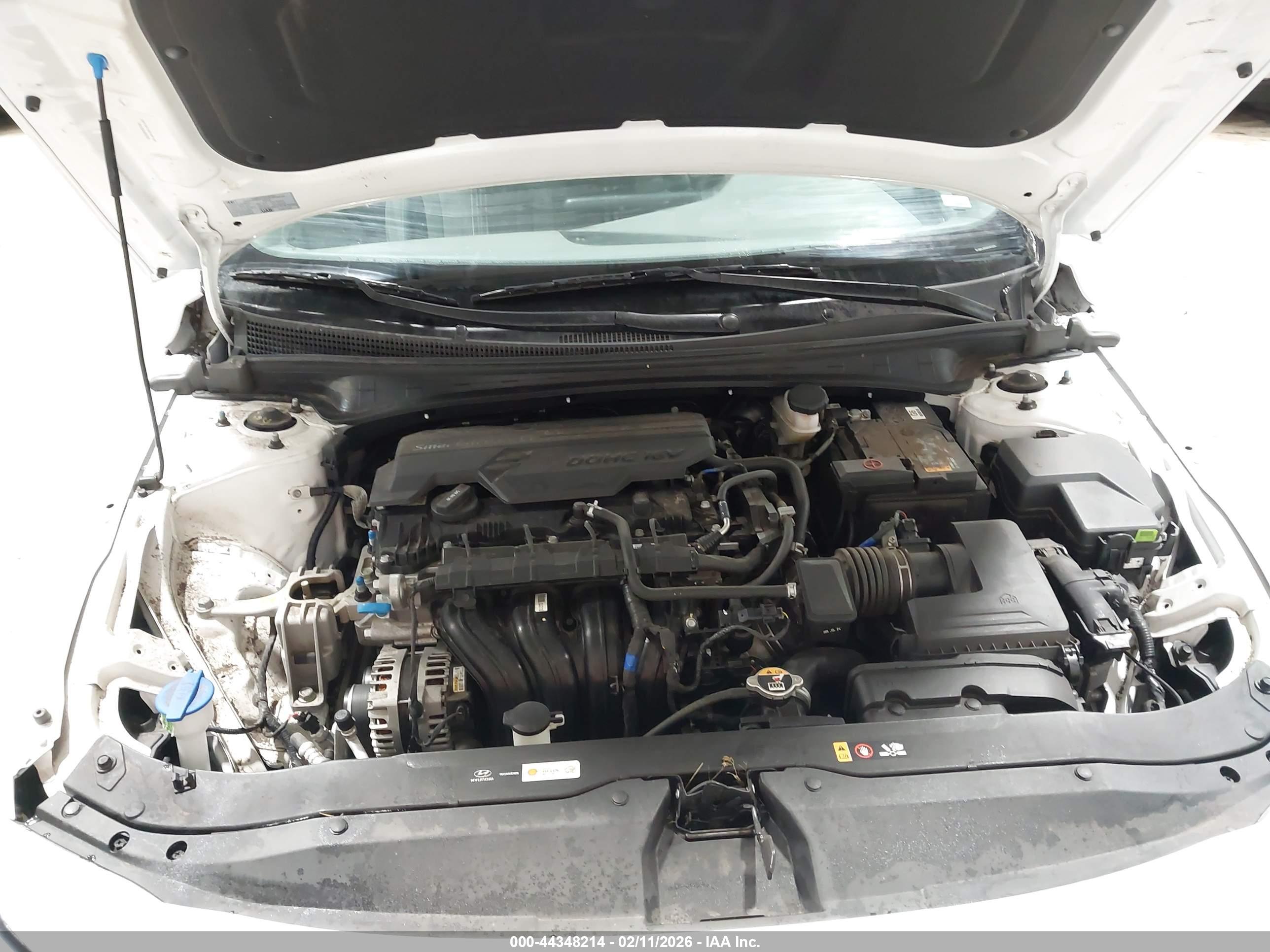 HYUNDAI ELANTRA image 10