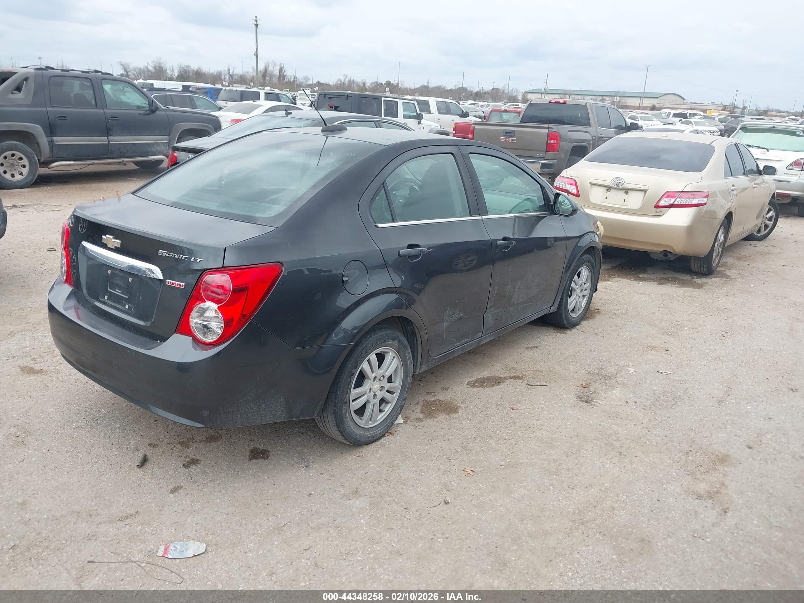 CHEVROLET SONIC image 4