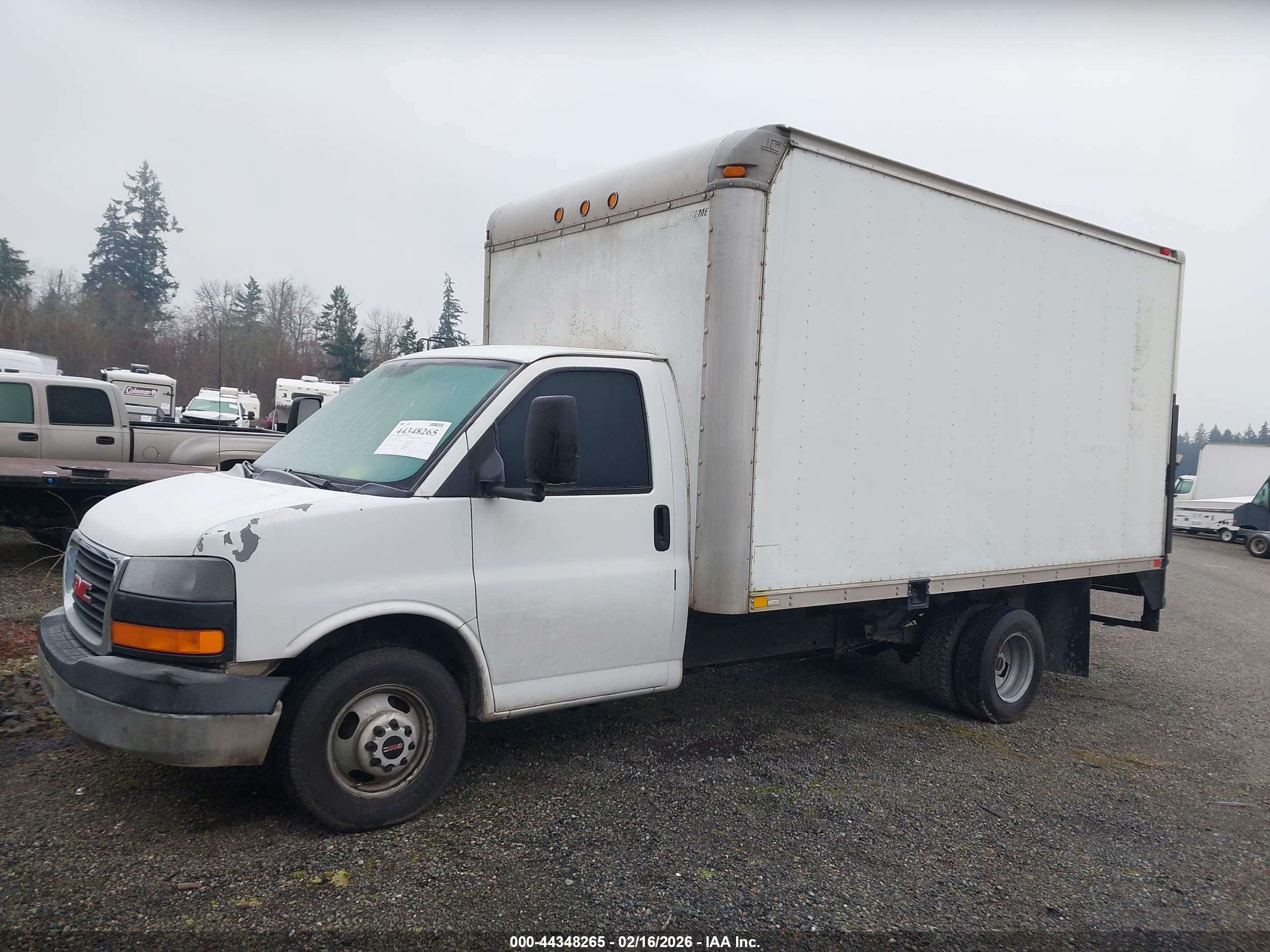 GMC SAVANA image 2