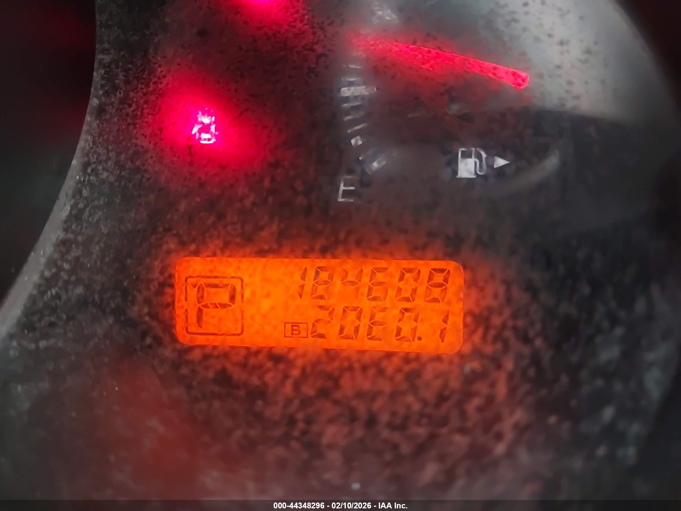 NISSAN VERSA image 7