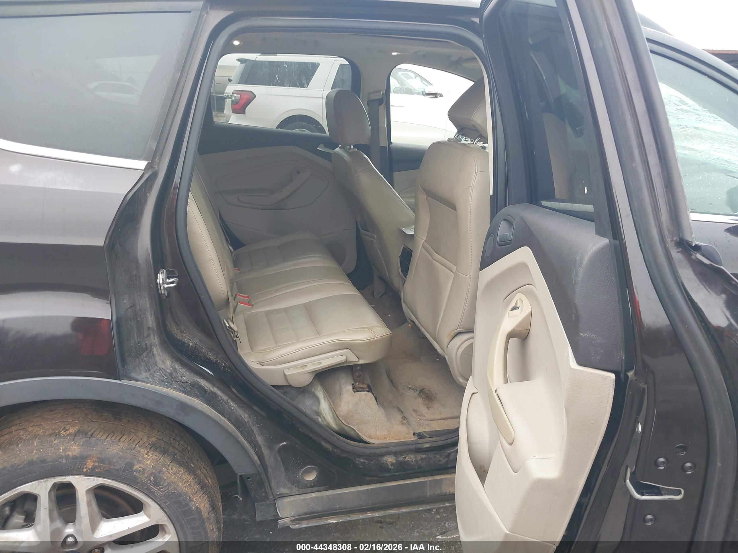 FORD ESCAPE image 8