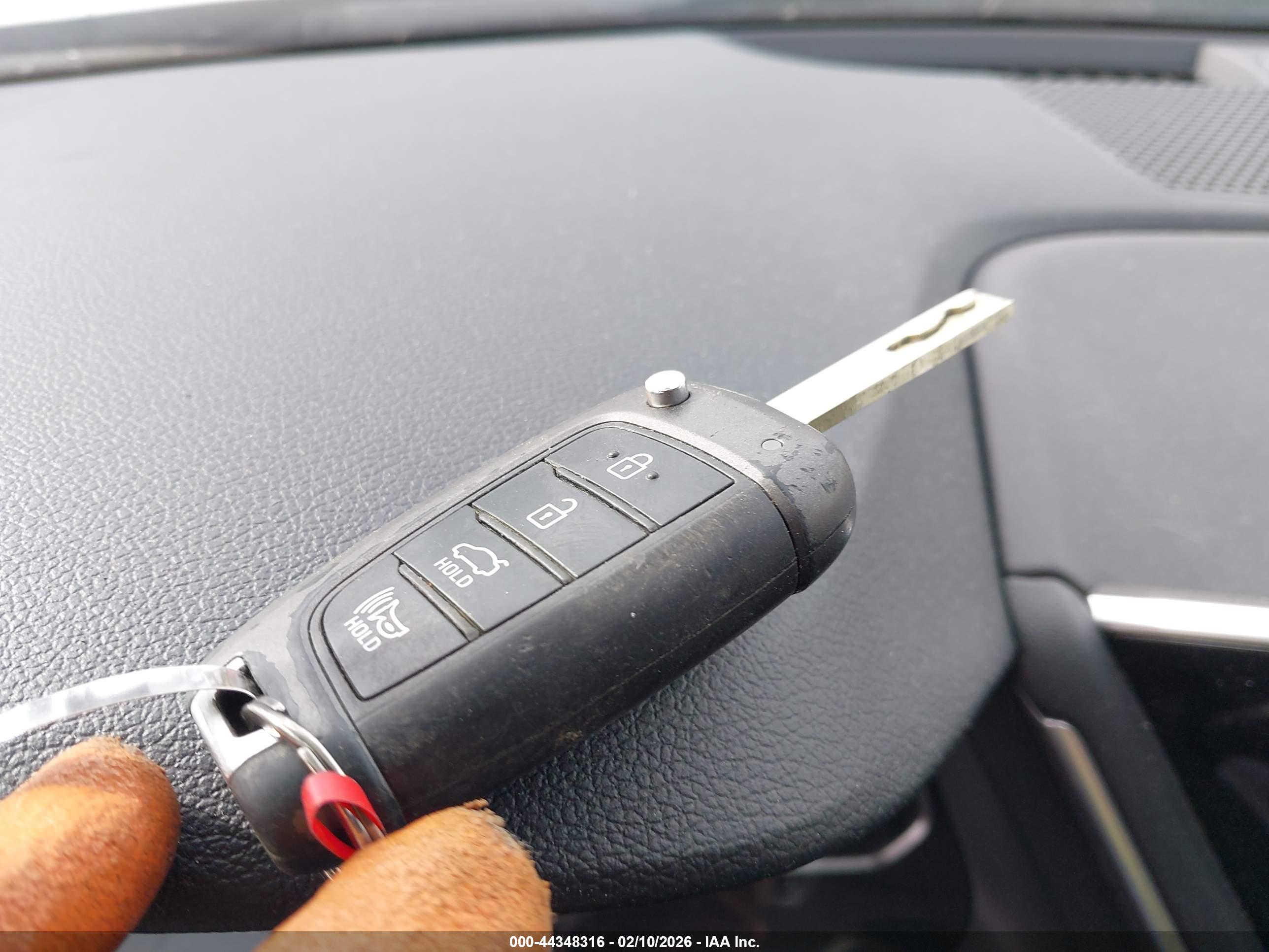 HYUNDAI SONATA image 11