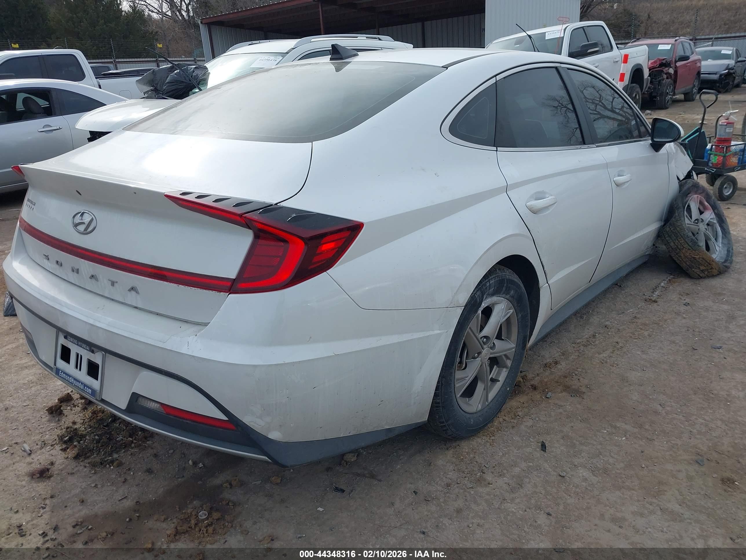 HYUNDAI SONATA image 4