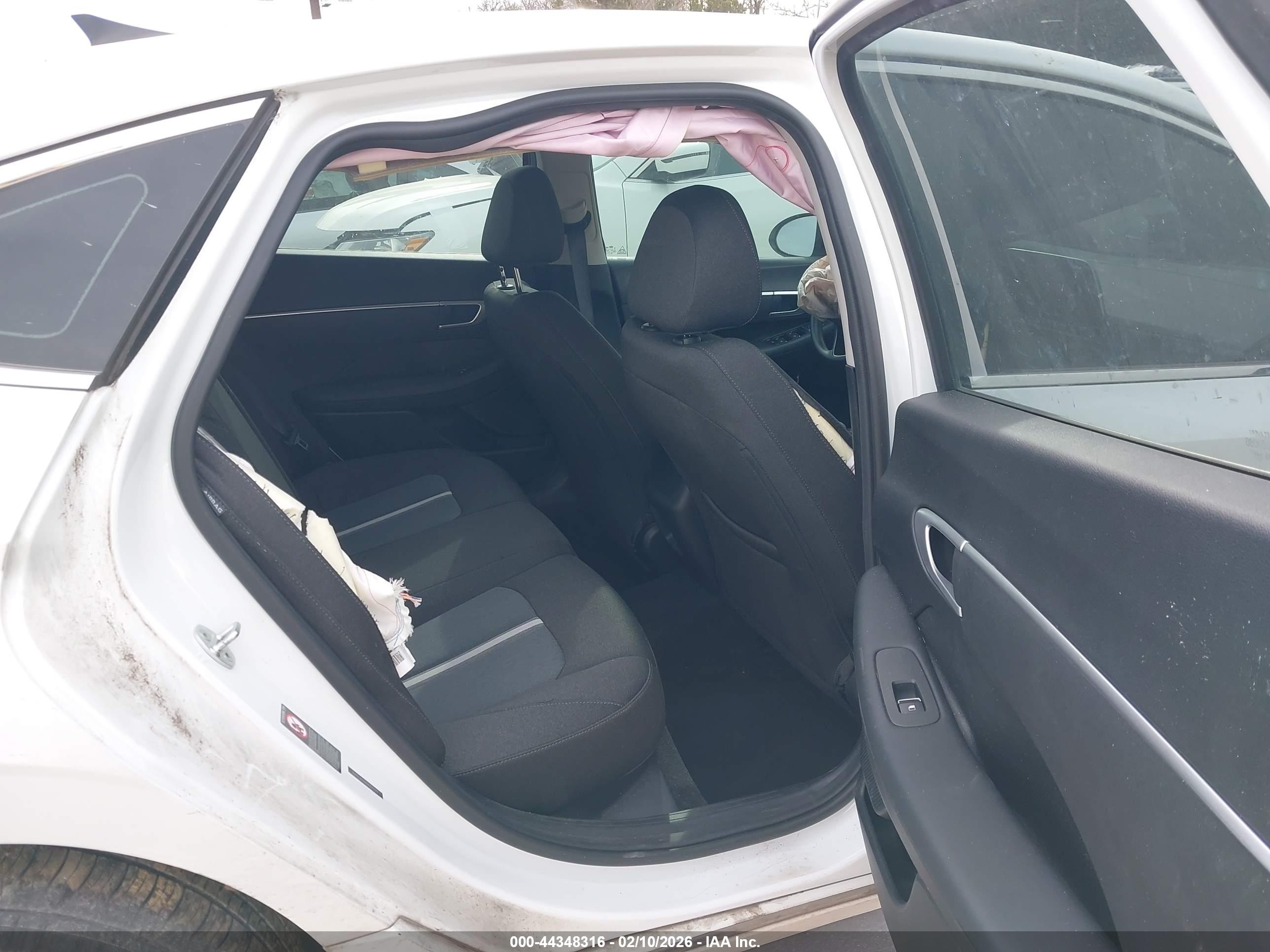 HYUNDAI SONATA image 8