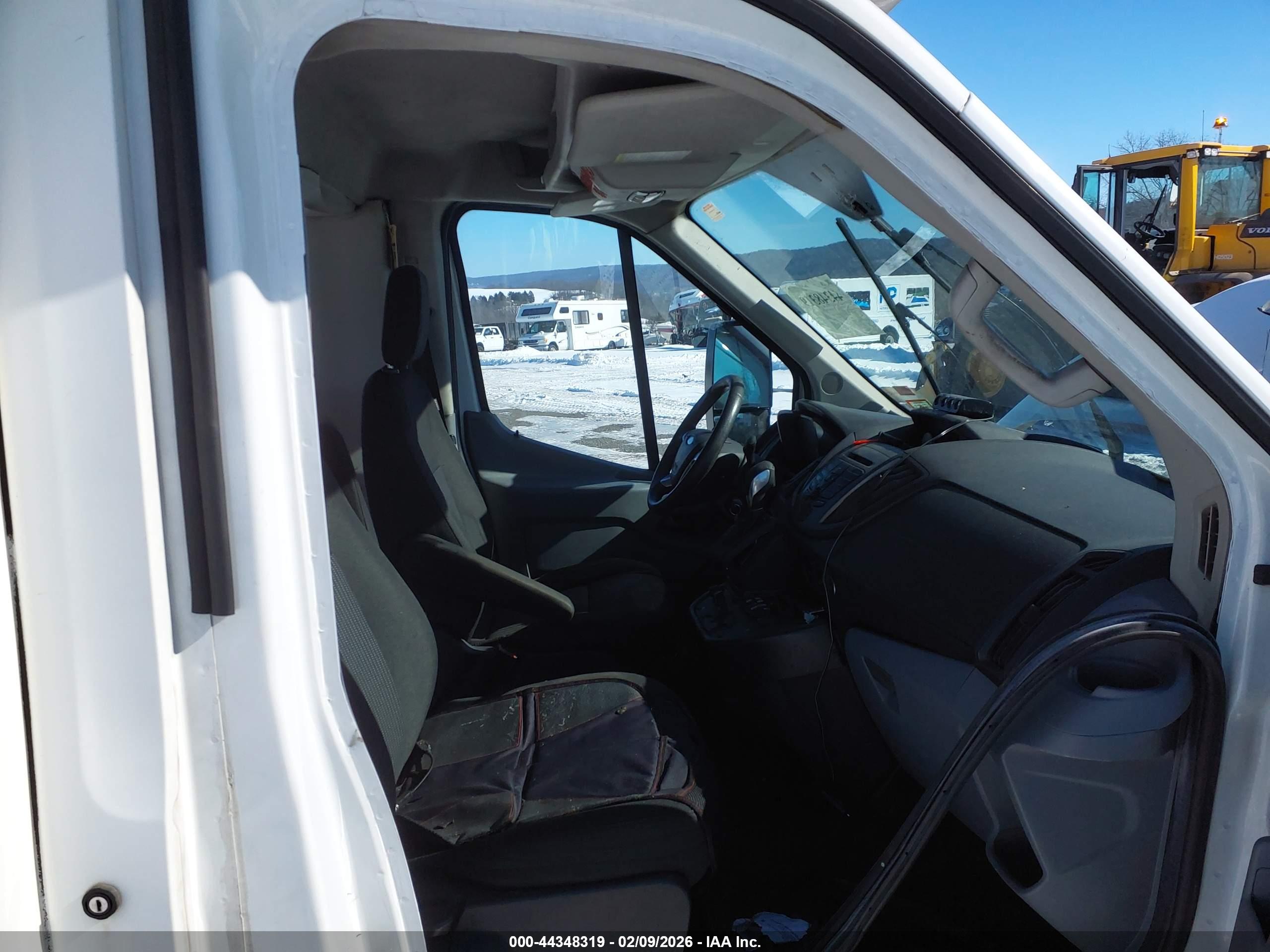 FORD TRANSIT-350 image 7