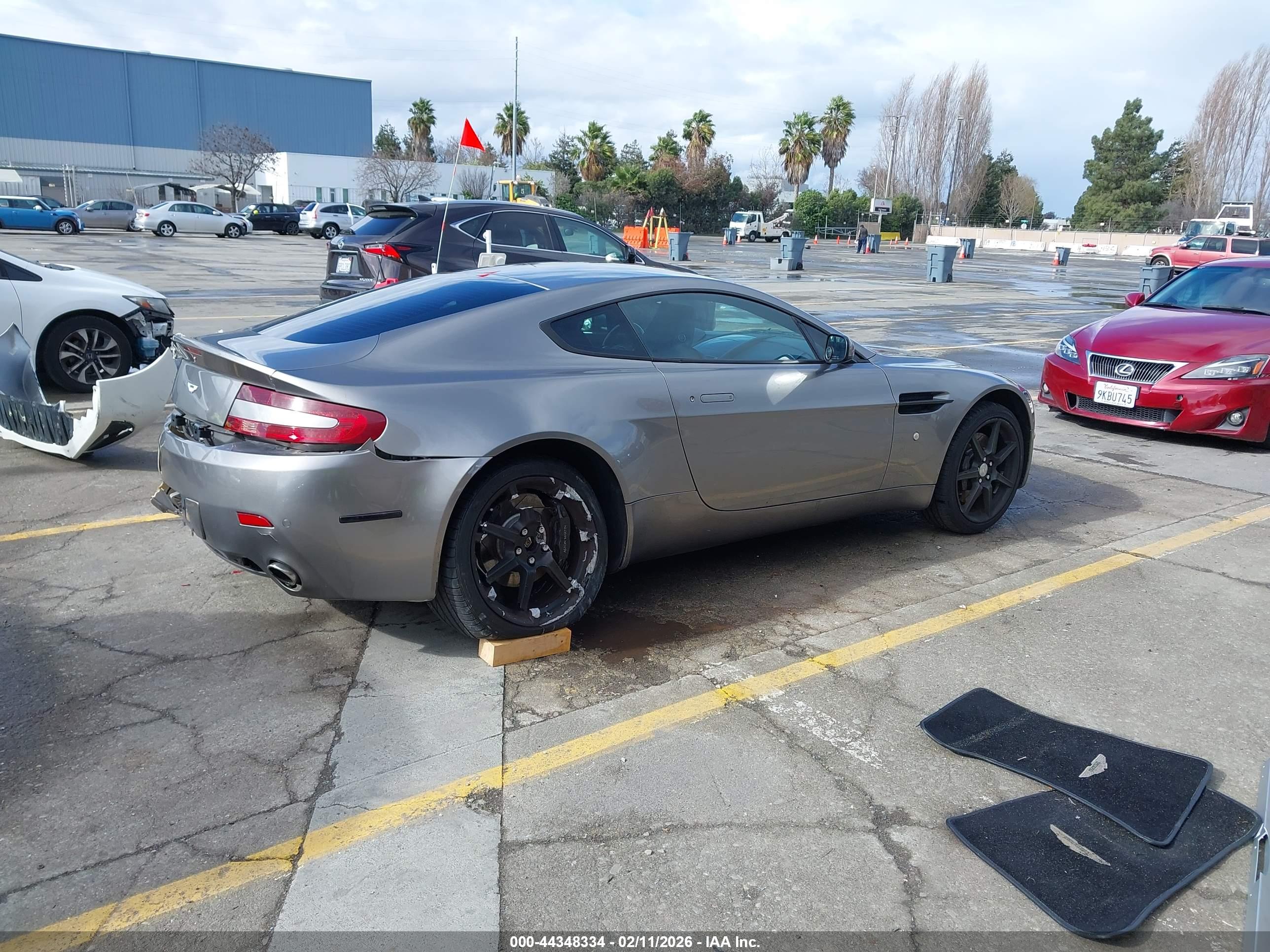 ASTON MARTIN image 4