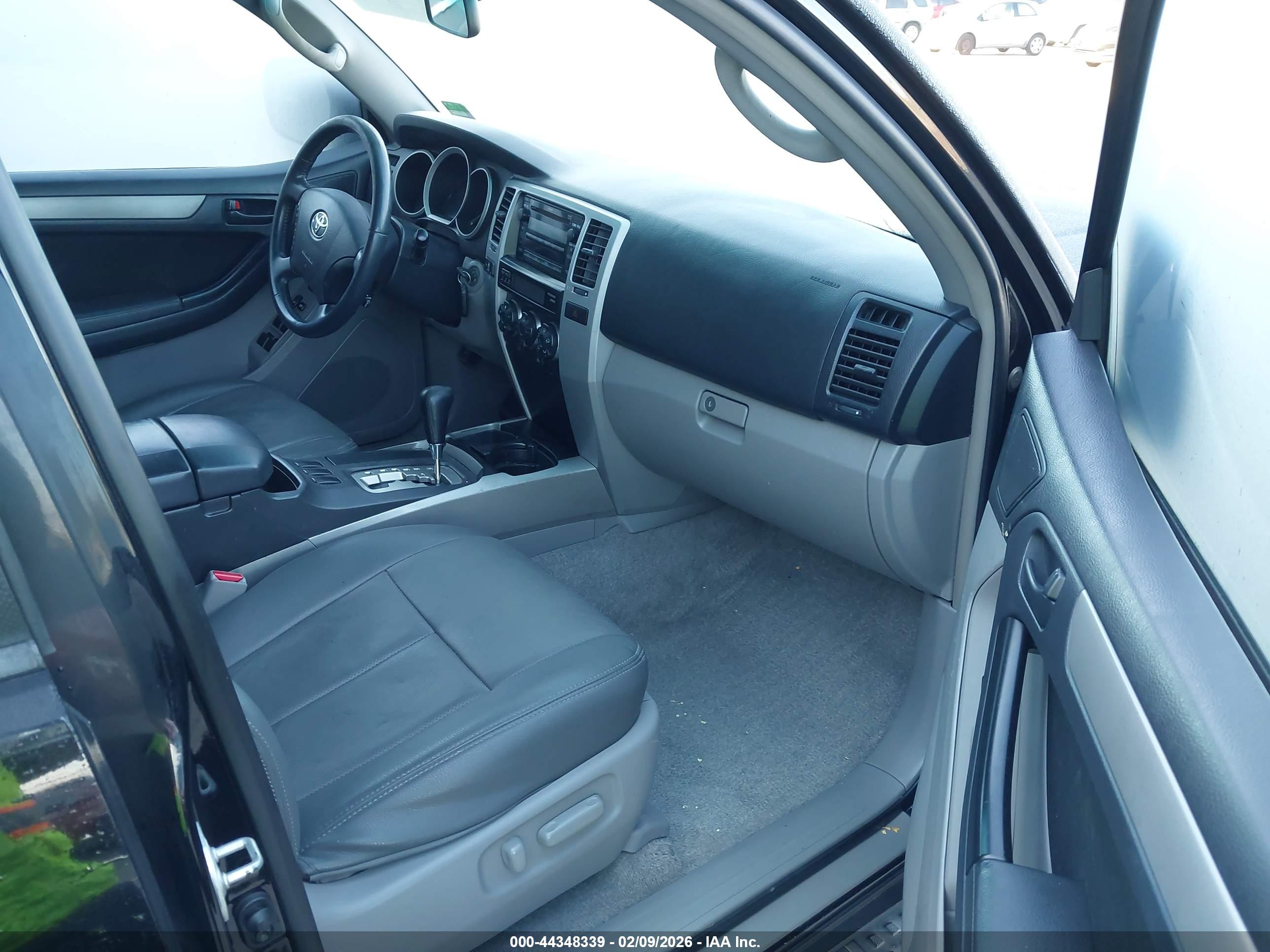TOYOTA 4RUNNER image 5