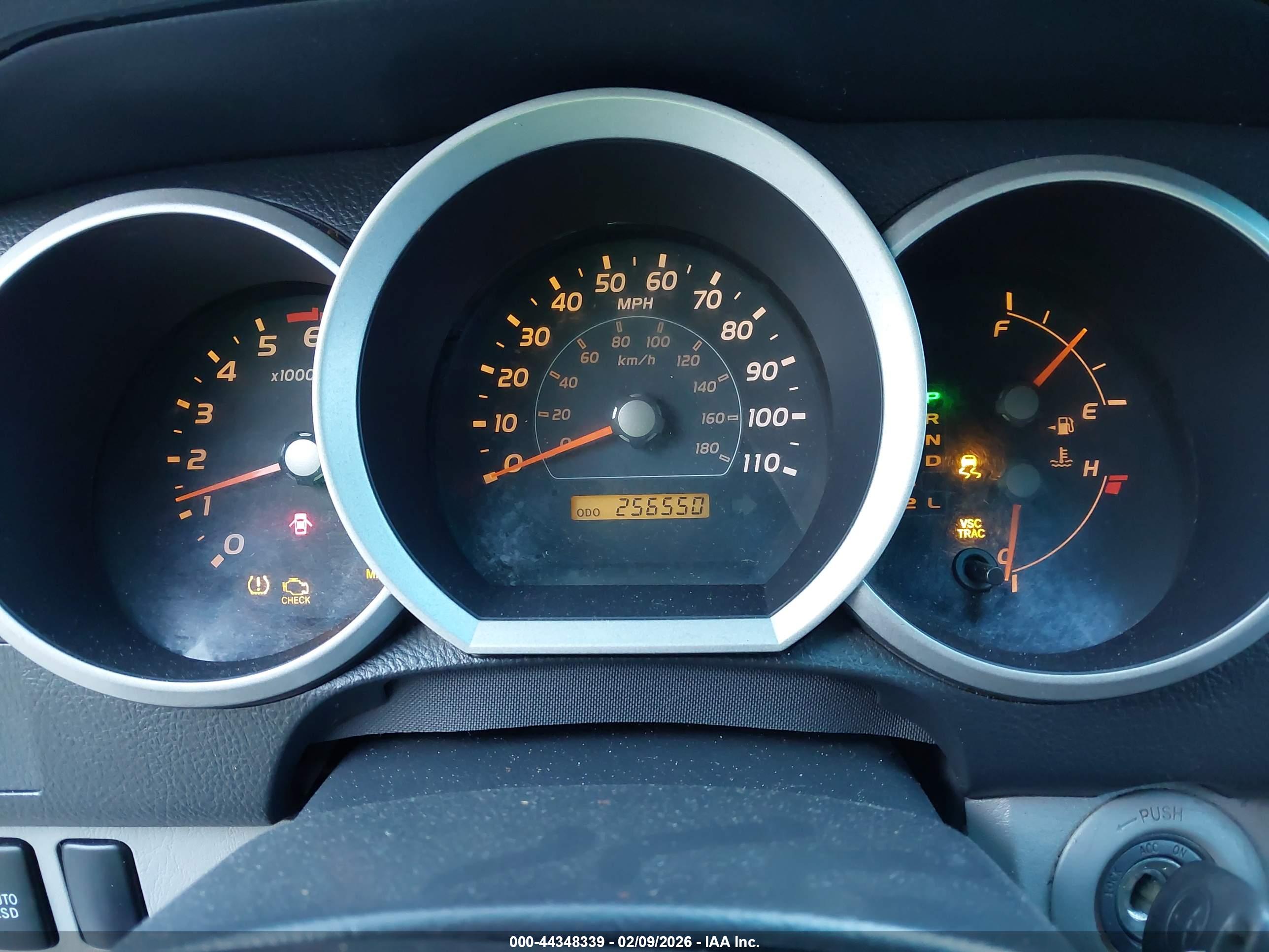 TOYOTA 4RUNNER image 7
