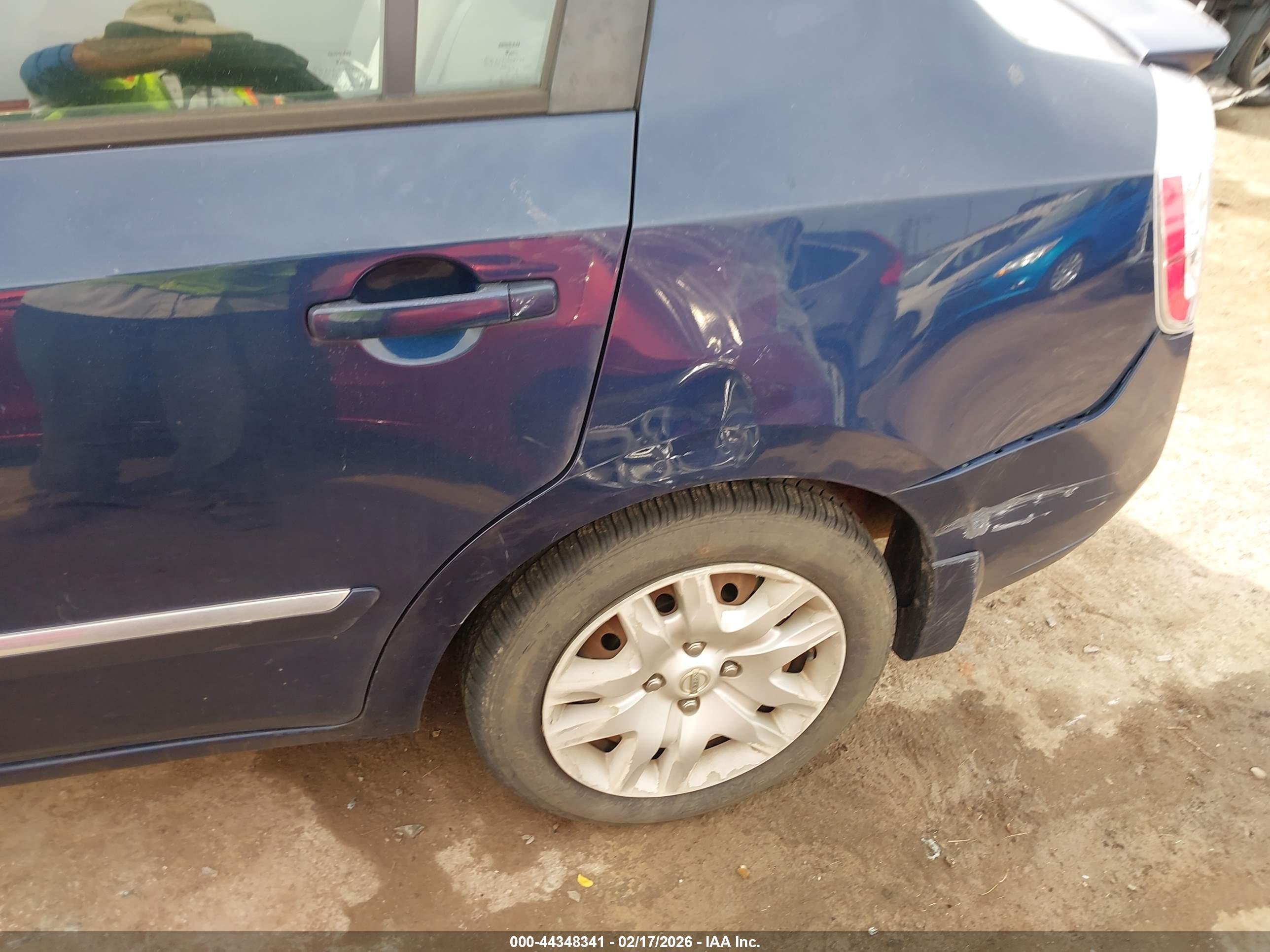 NISSAN SENTRA image 6