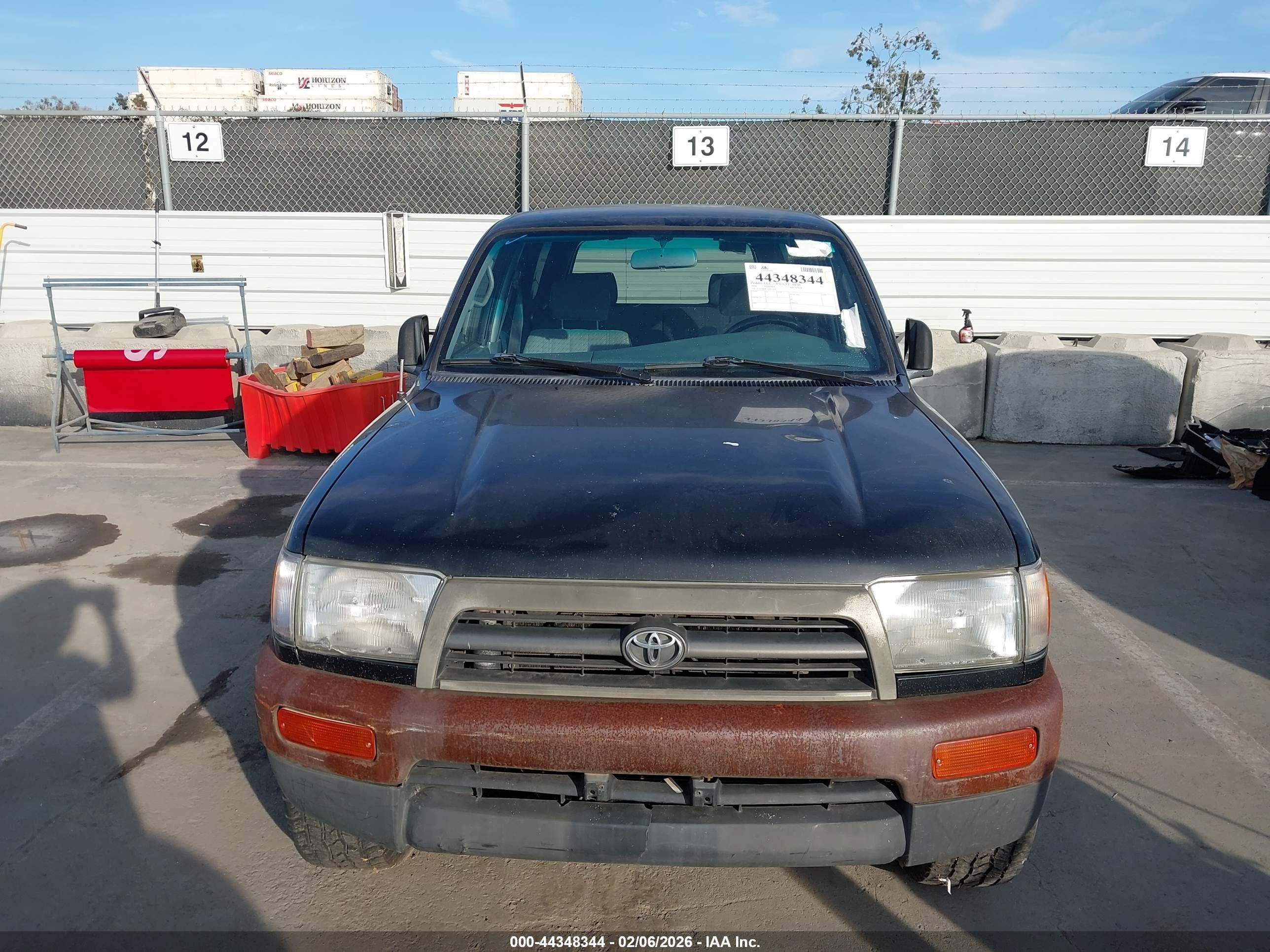 TOYOTA 4RUNNER image 6