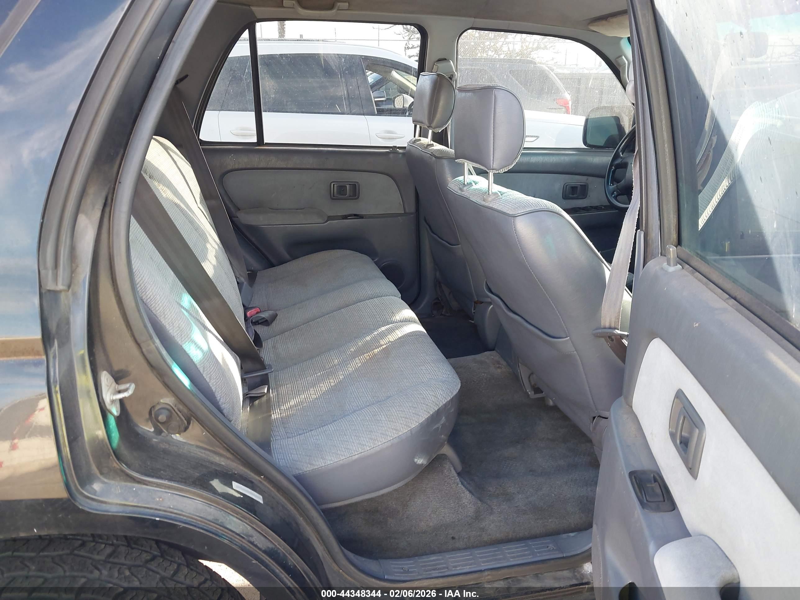 TOYOTA 4RUNNER image 8