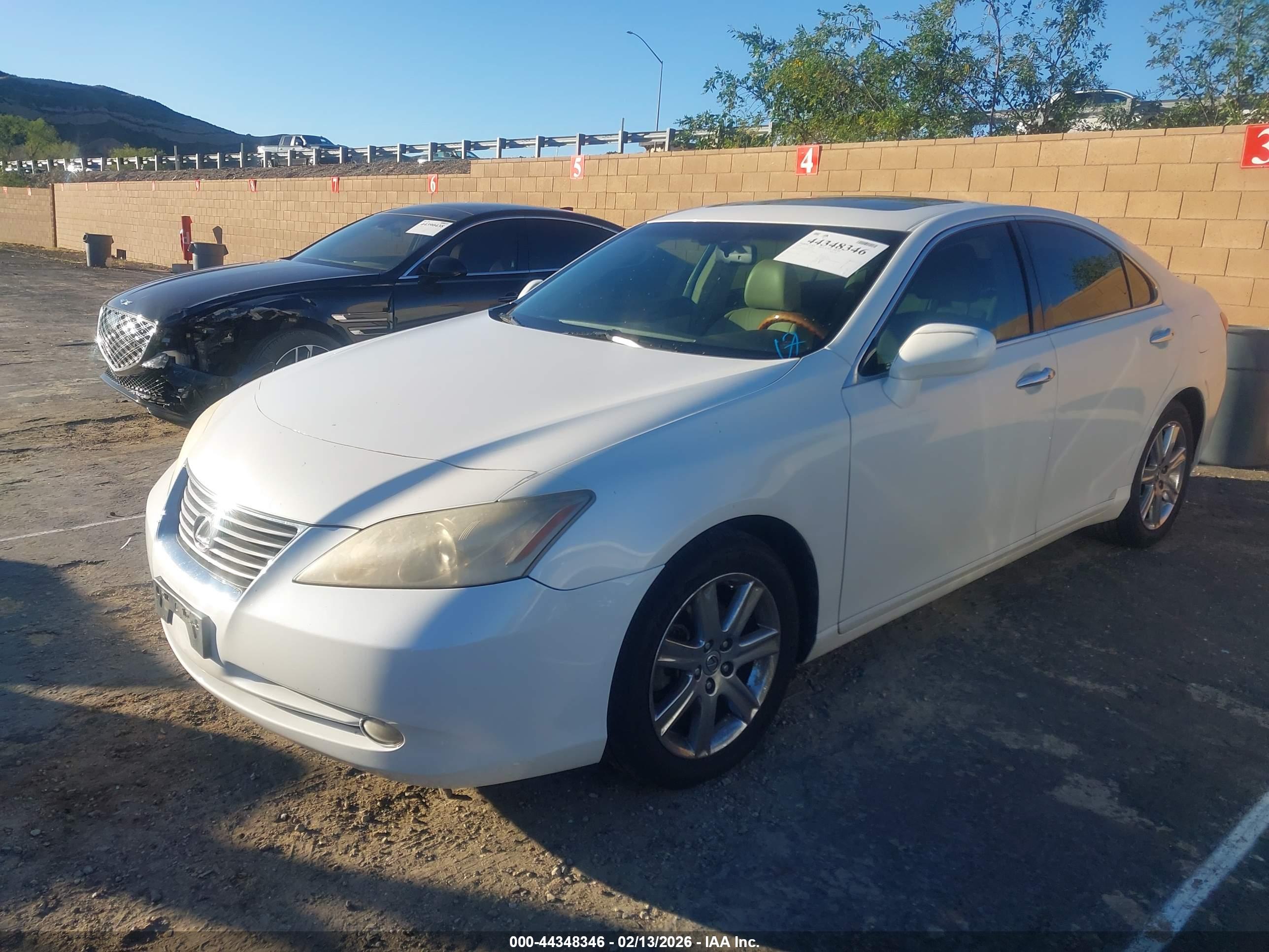 LEXUS ES image 2
